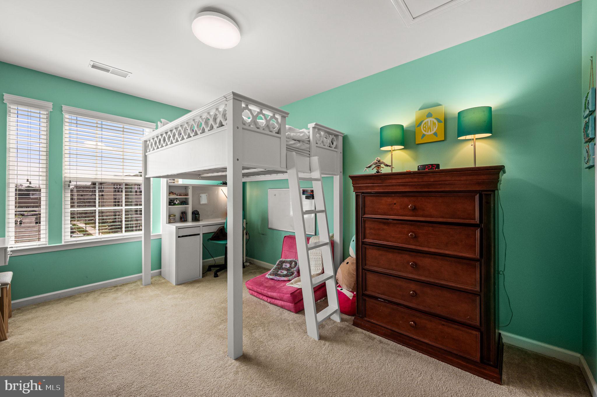 WASHINGTON SQUARE - Residential