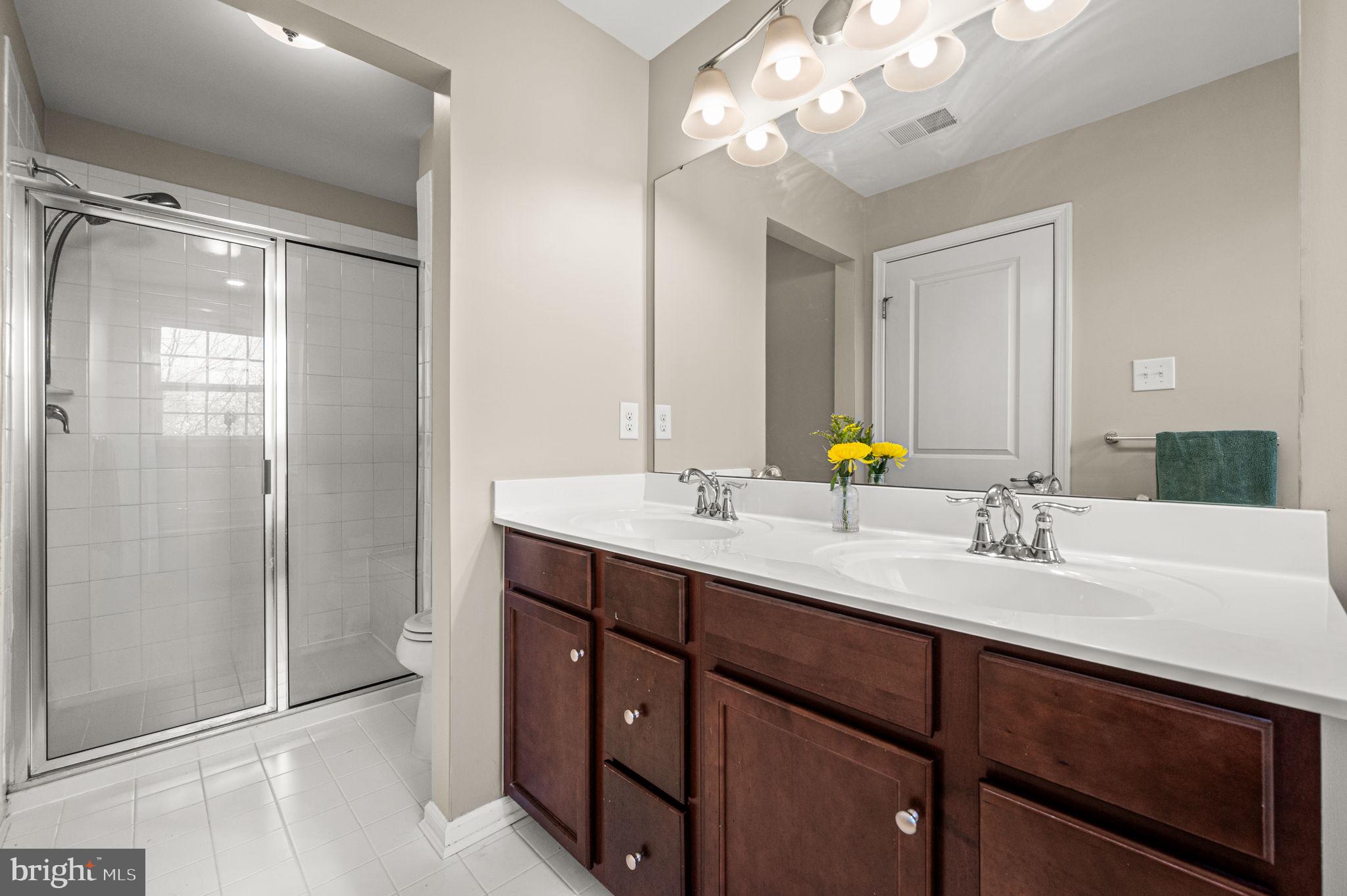 WASHINGTON SQUARE - Residential