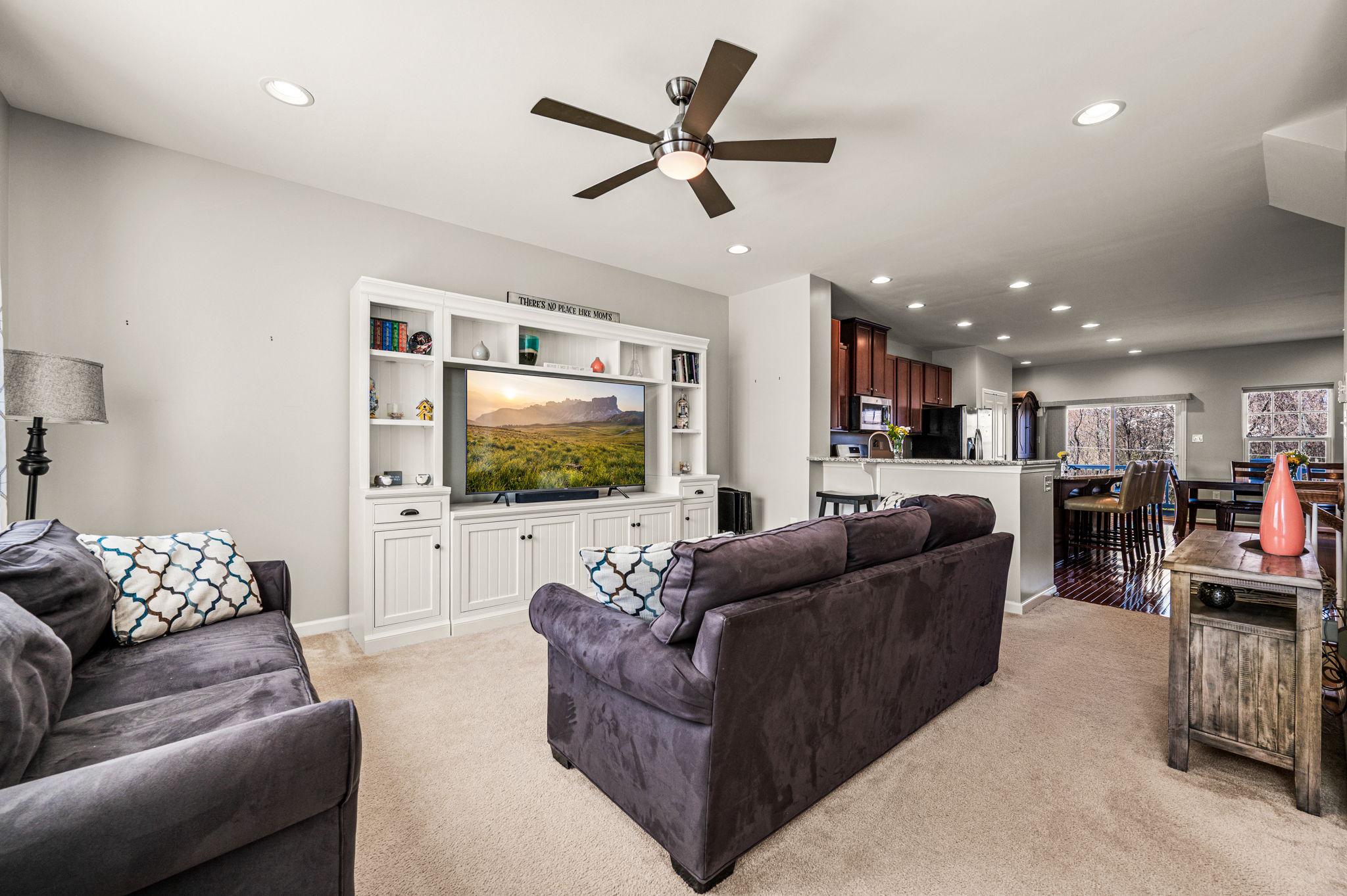 WASHINGTON SQUARE - Residential