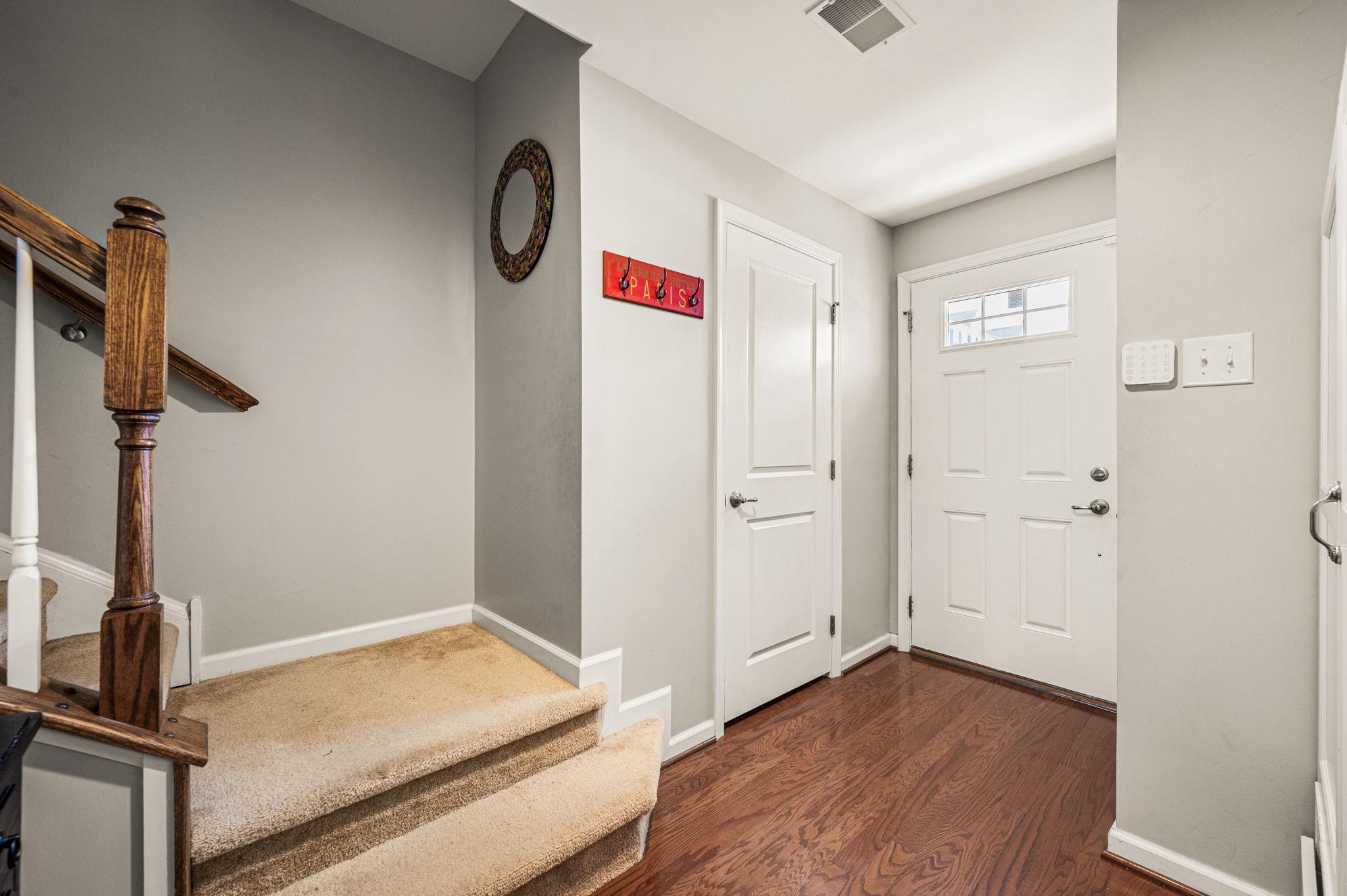 WASHINGTON SQUARE - Residential