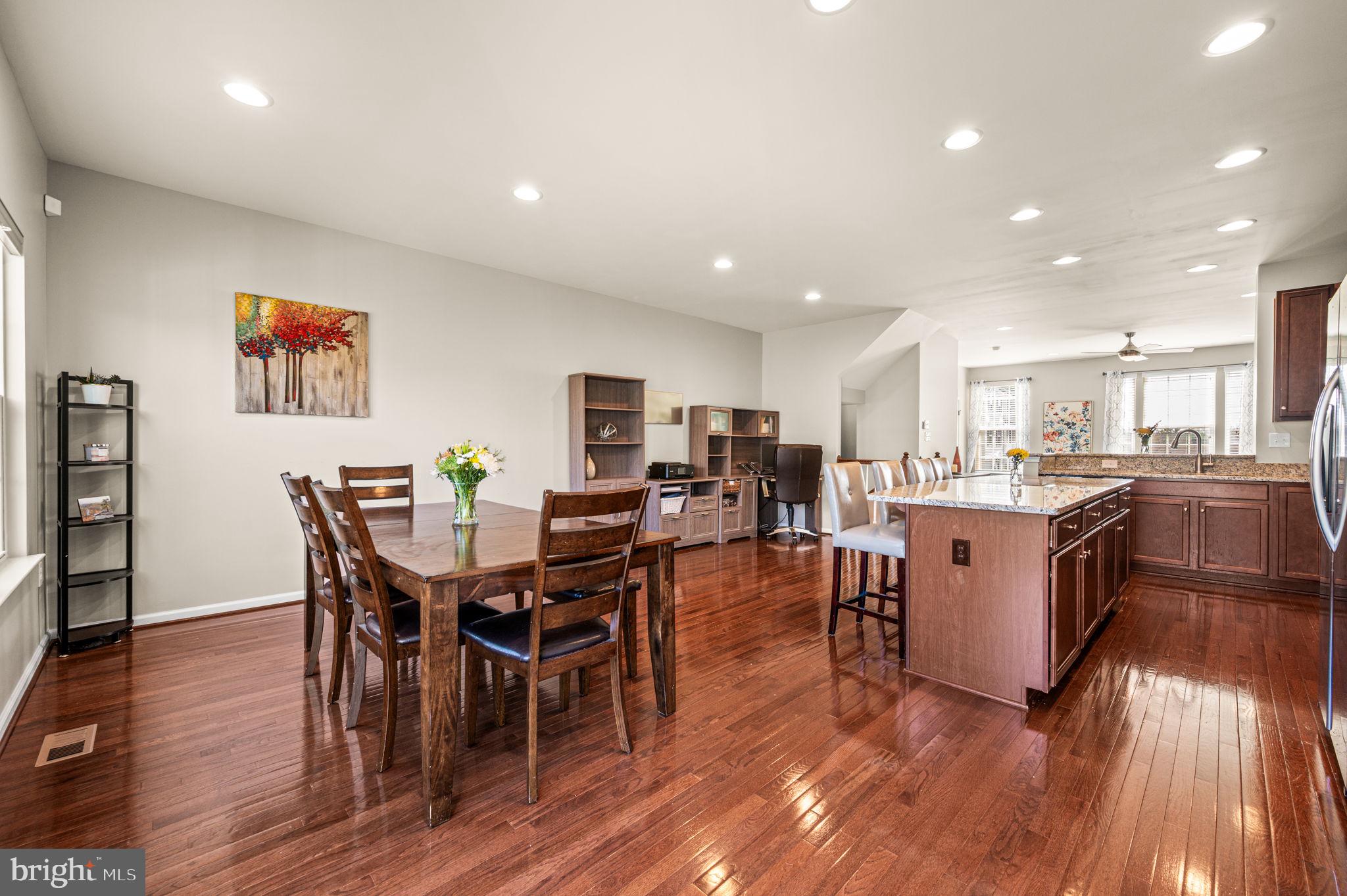 WASHINGTON SQUARE - Residential