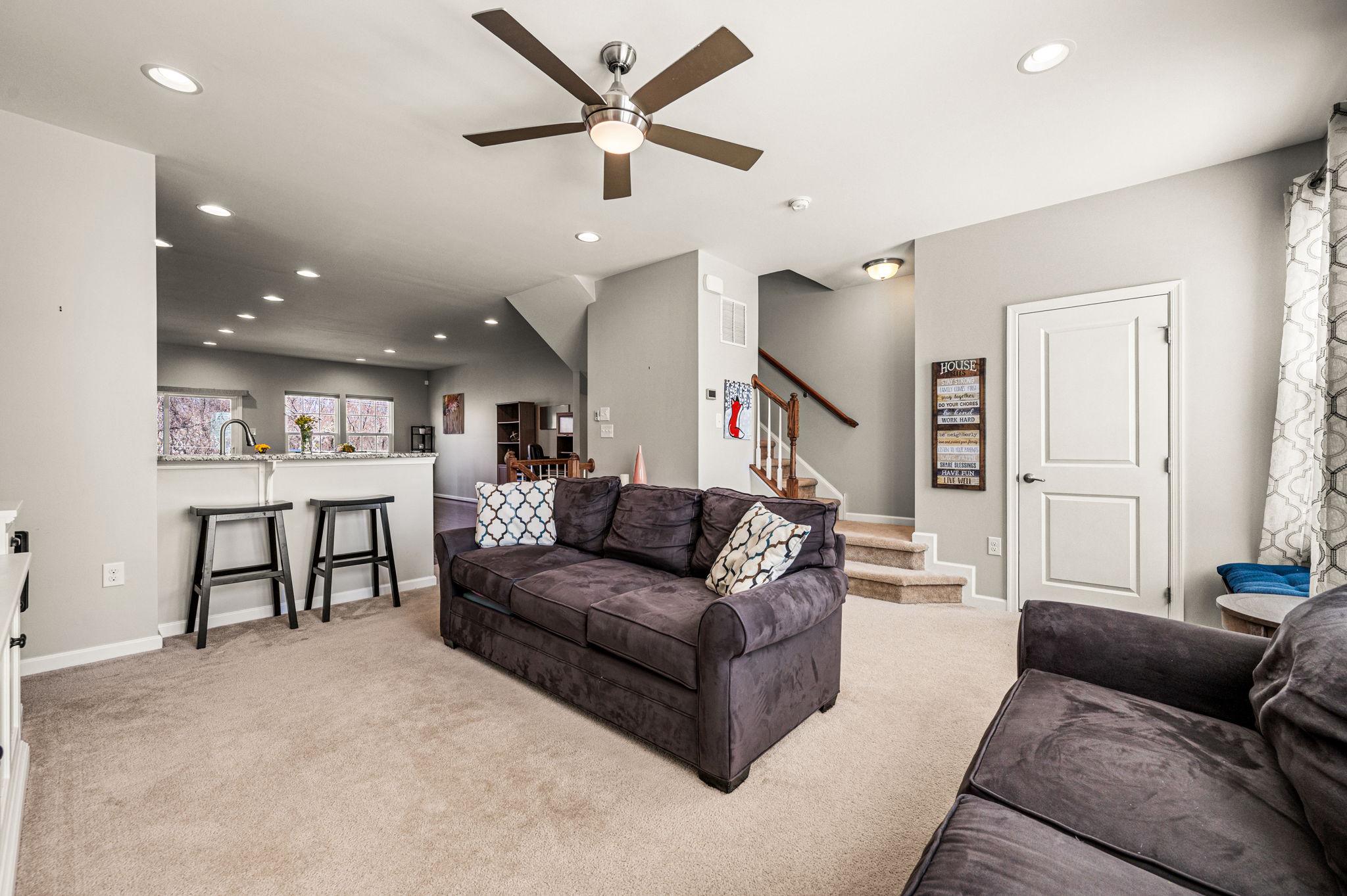 WASHINGTON SQUARE - Residential