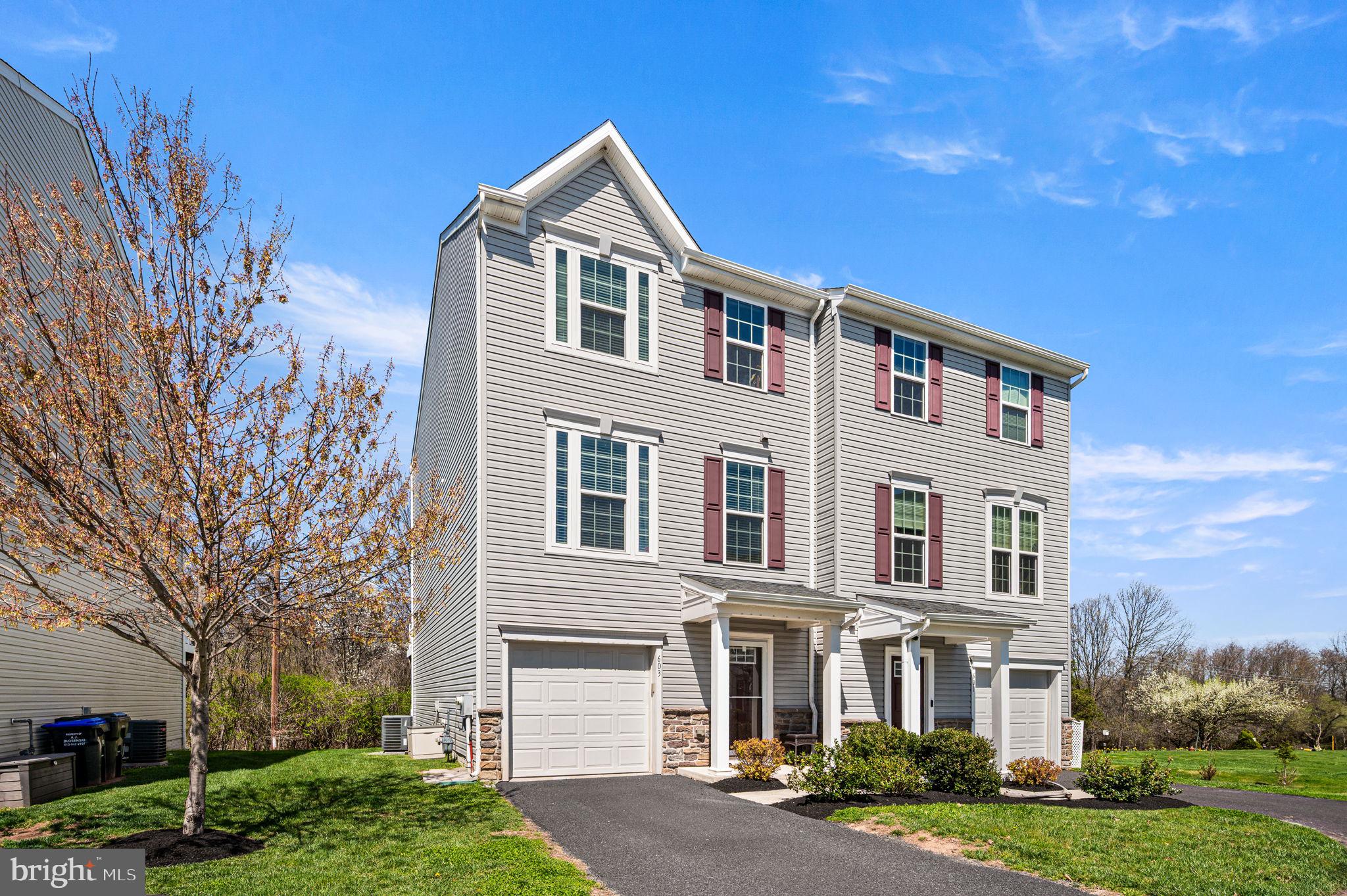 WASHINGTON SQUARE - Residential