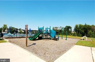 CHAPEL GROVE - Residential Lease