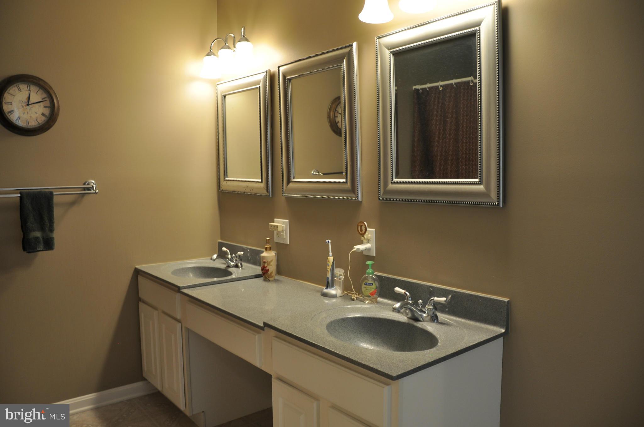 PILGRIM MANOR - Residential