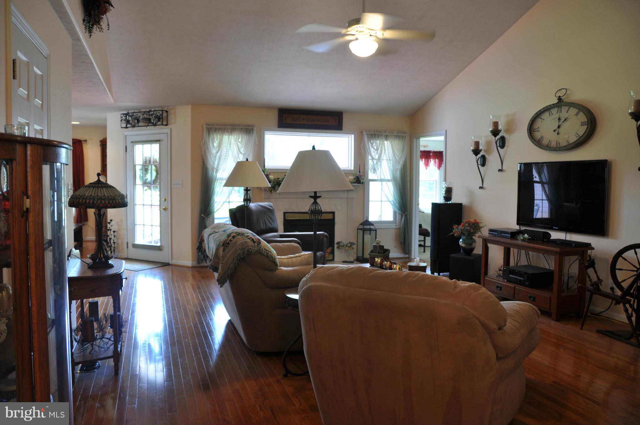 PILGRIM MANOR - Residential