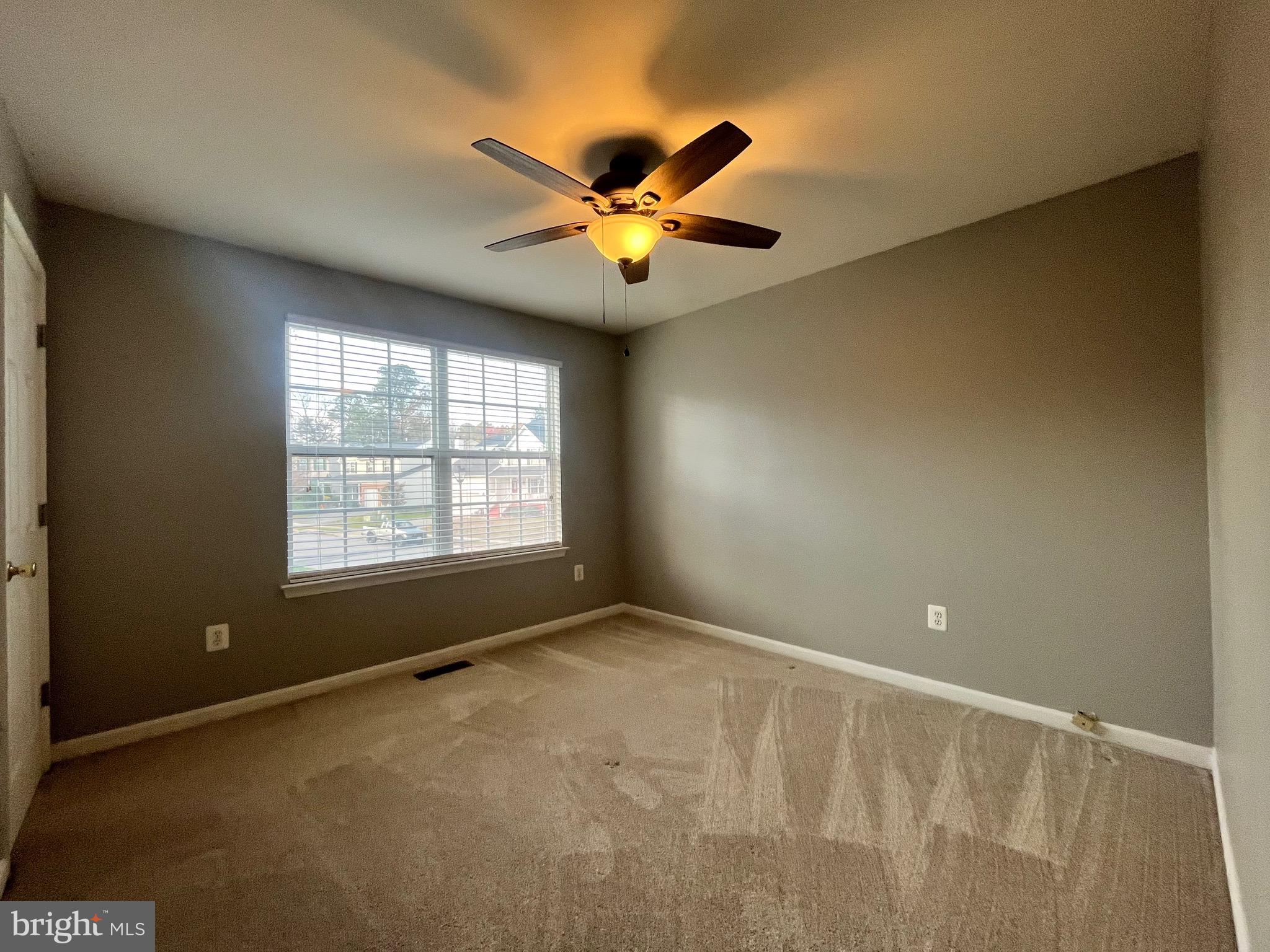 SEVEN OAKS - Residential Lease