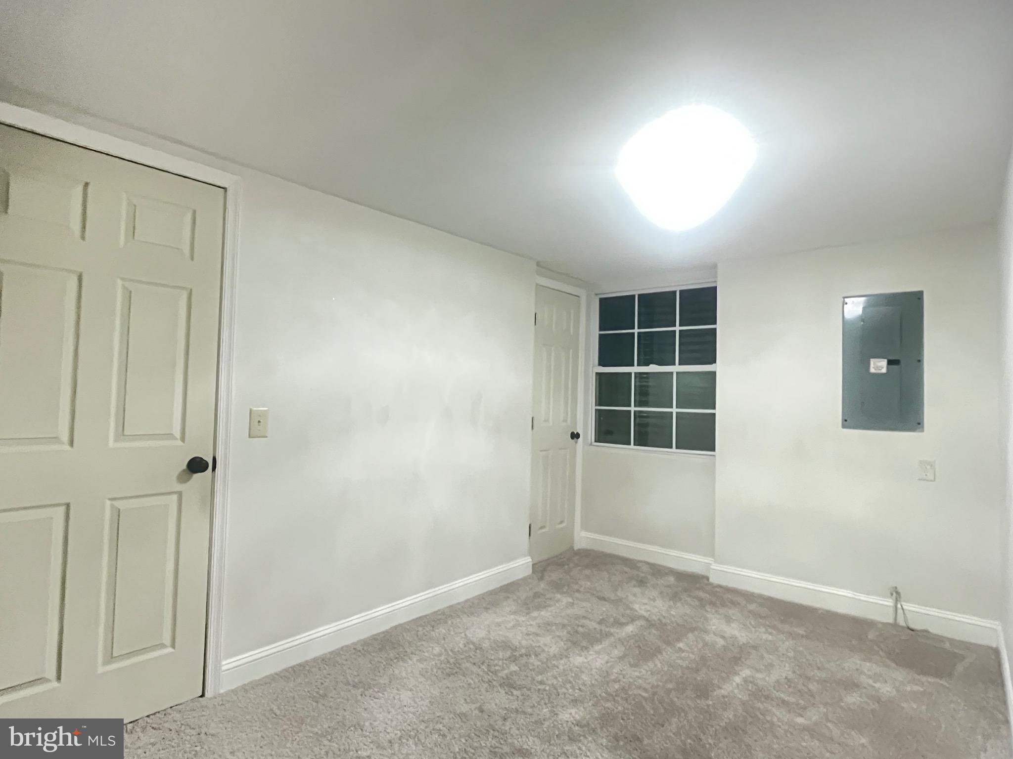 SEVEN OAKS - Residential Lease