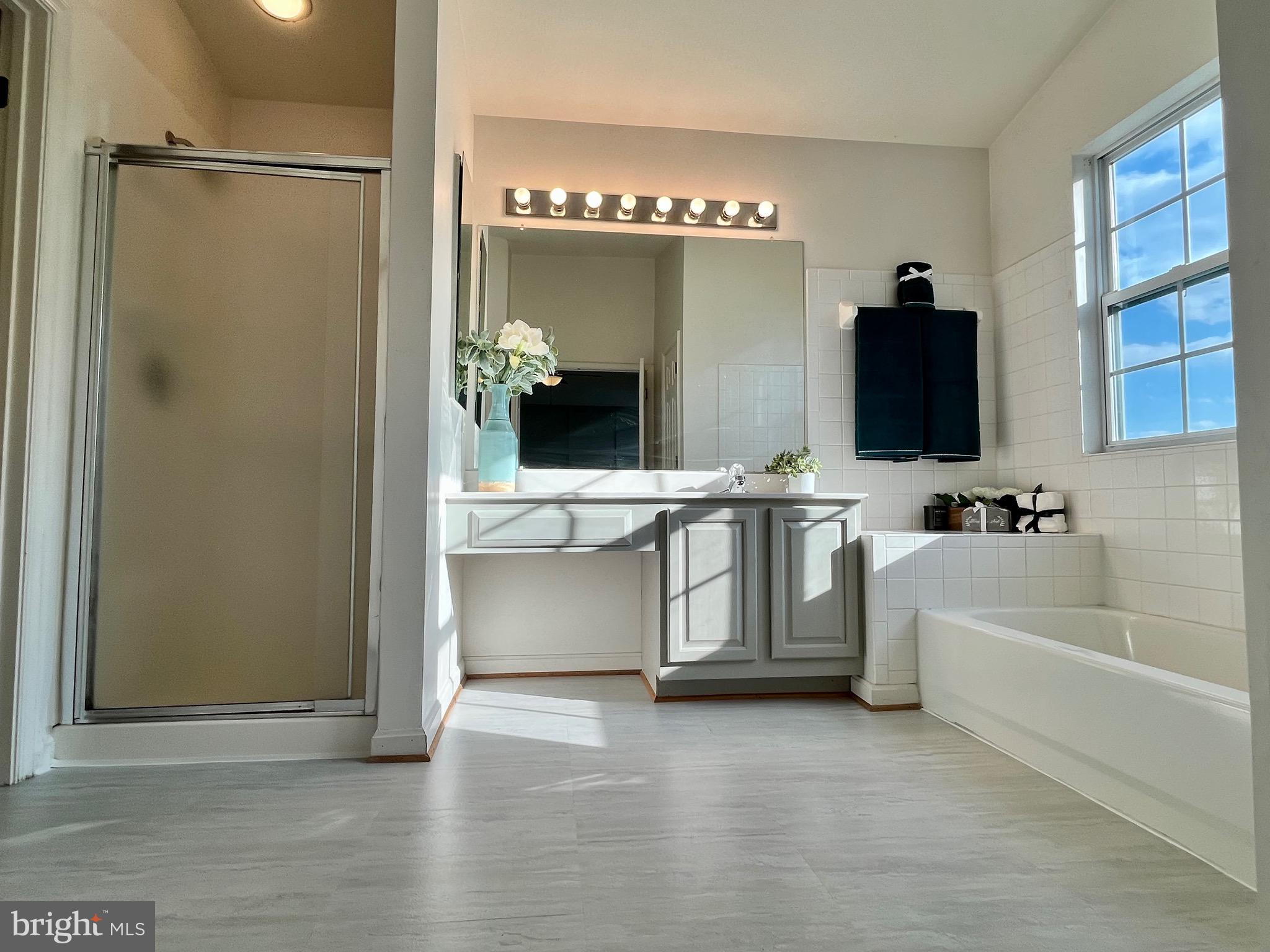 SEVEN OAKS - Residential Lease