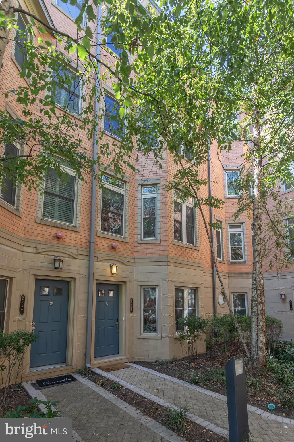 COURTHOUSE - Residential