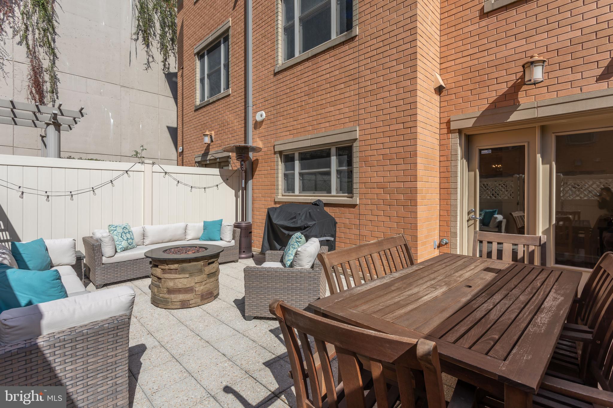 COURTHOUSE - Residential