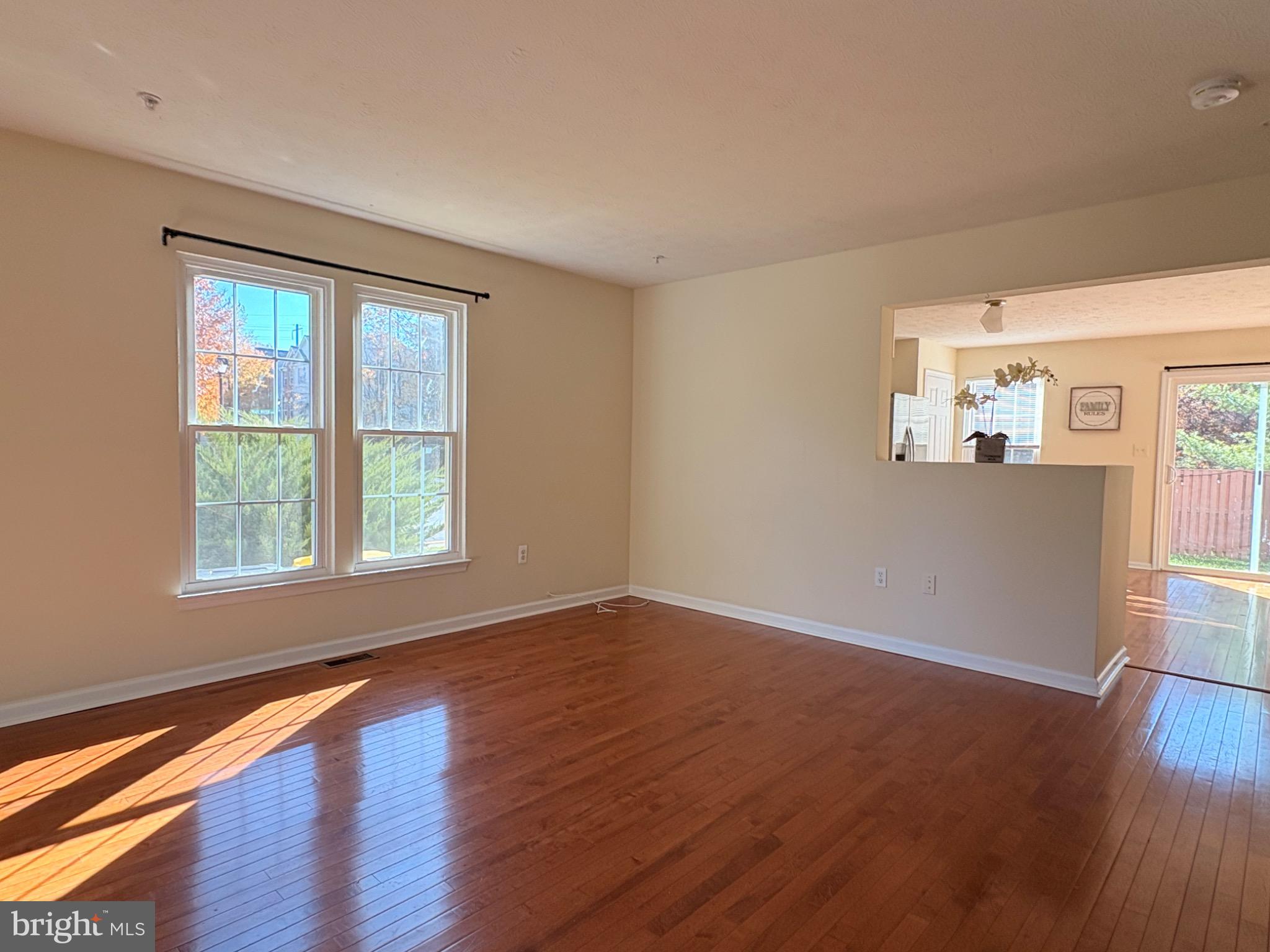 SEVEN OAKS - Residential Lease