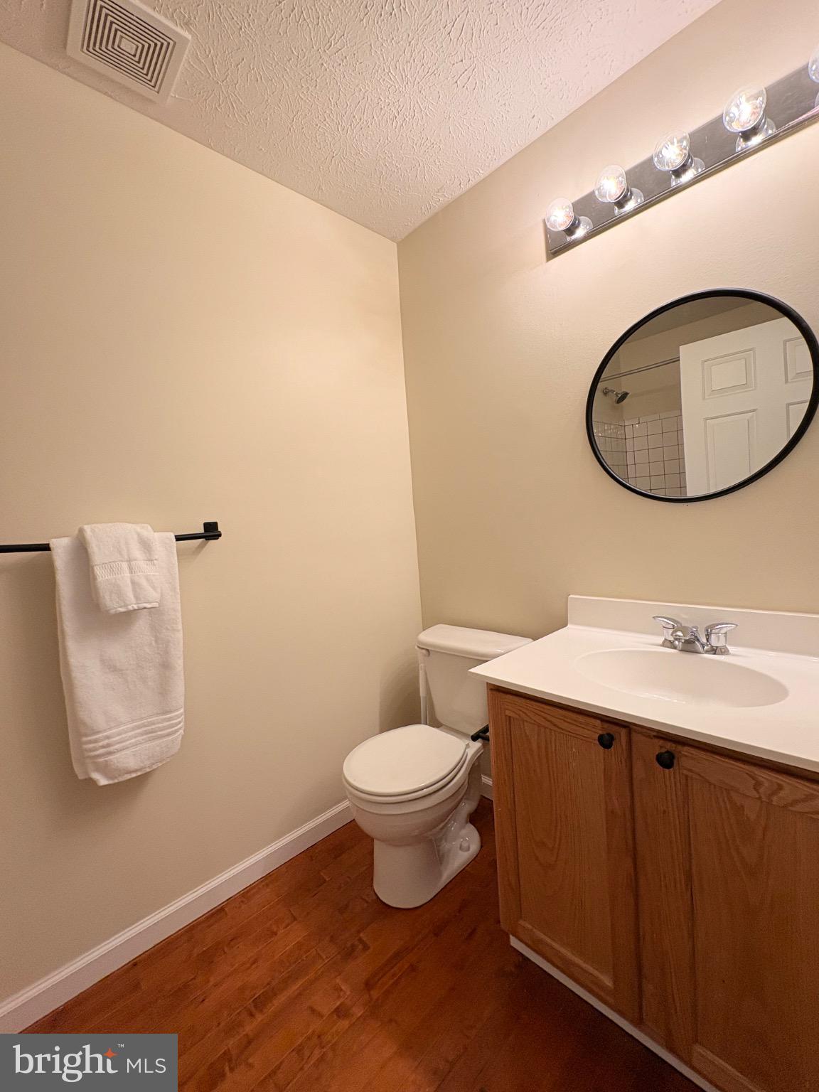 SEVEN OAKS - Residential Lease