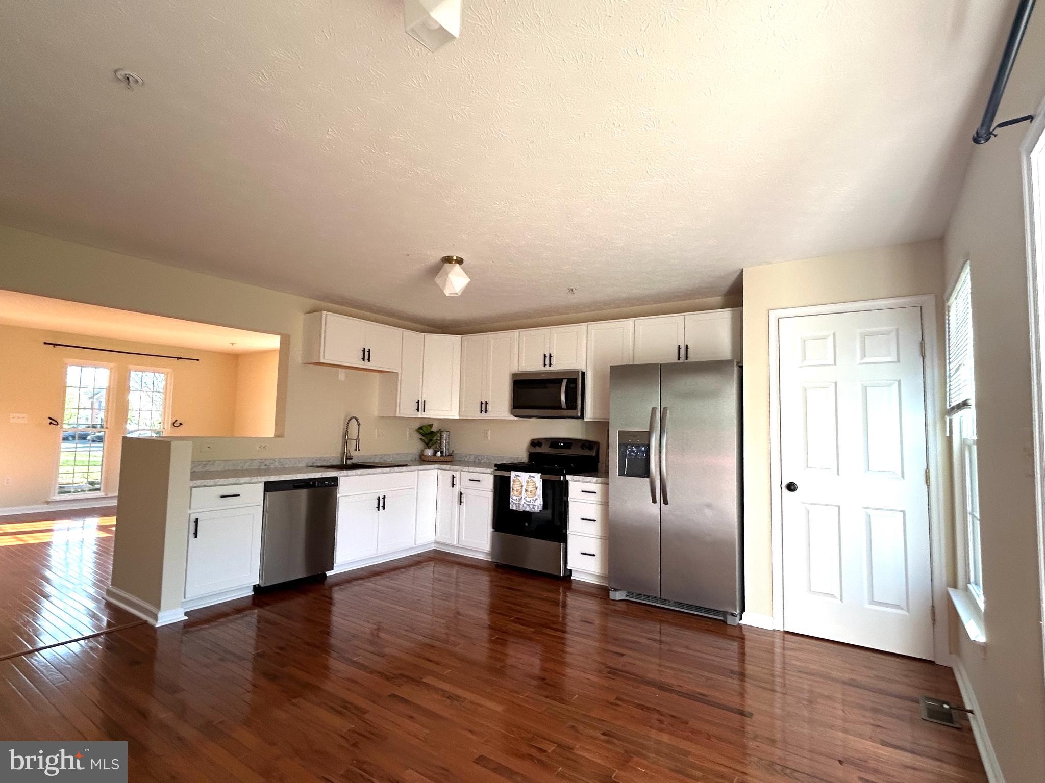 SEVEN OAKS - Residential Lease