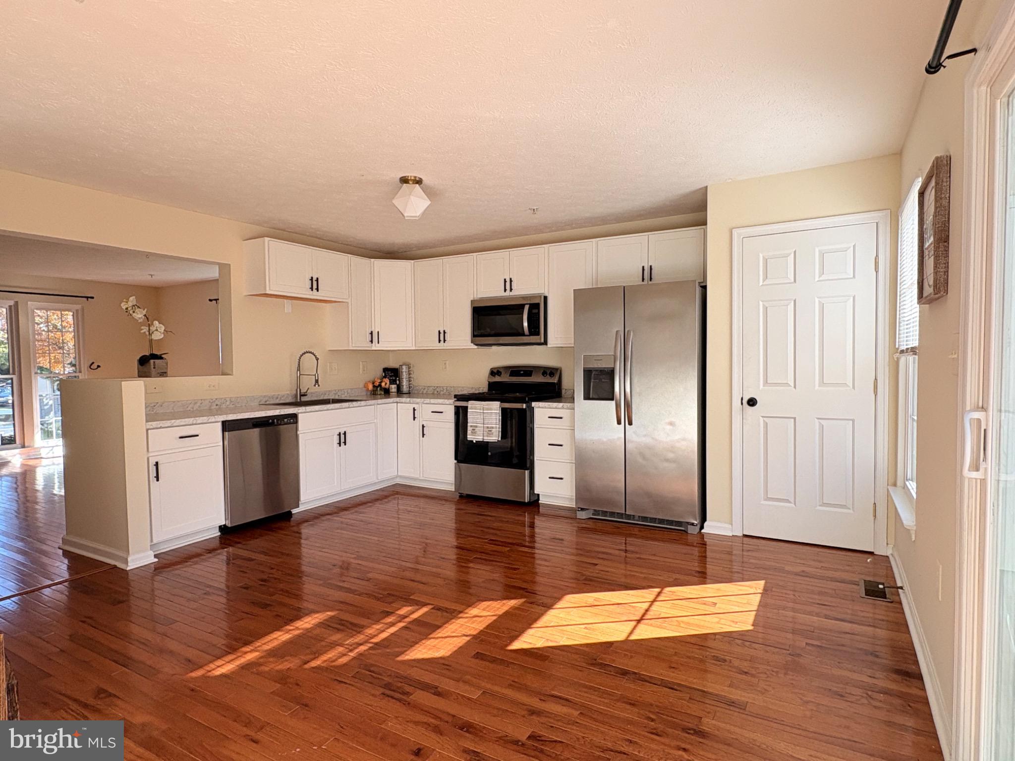 SEVEN OAKS - Residential Lease