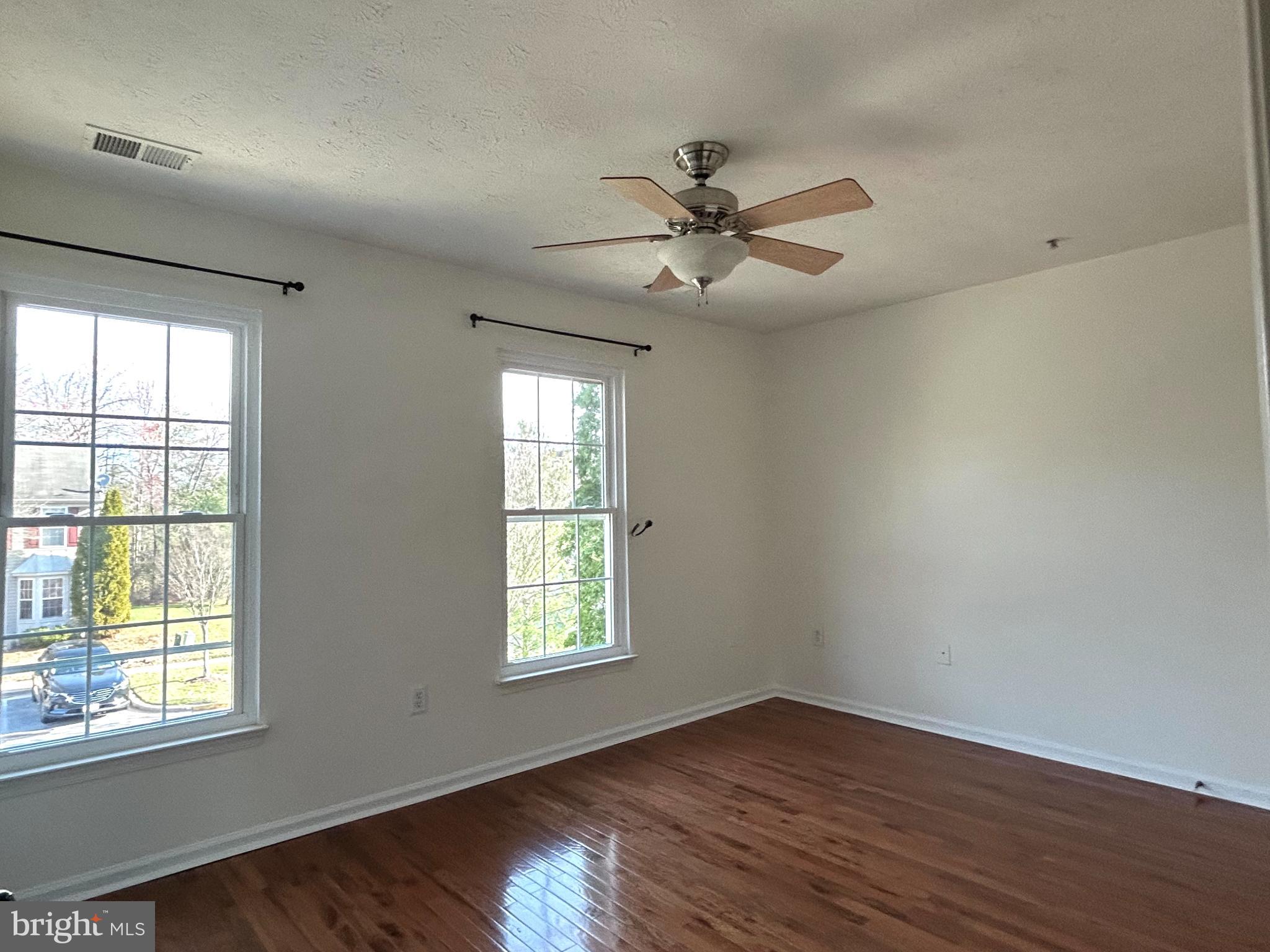 SEVEN OAKS - Residential Lease