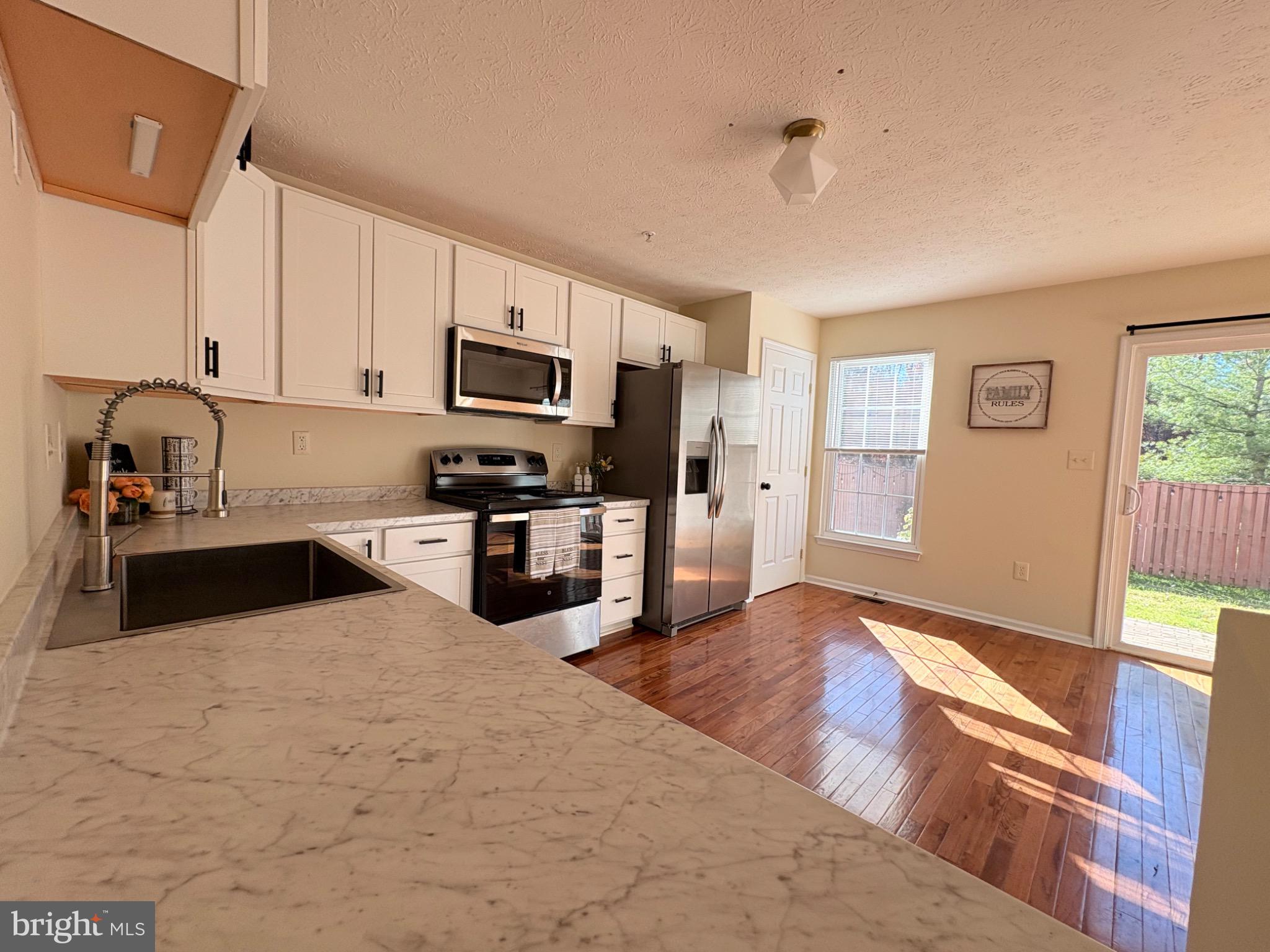 SEVEN OAKS - Residential Lease