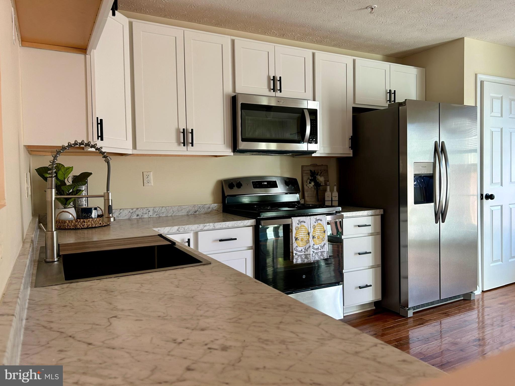 SEVEN OAKS - Residential Lease