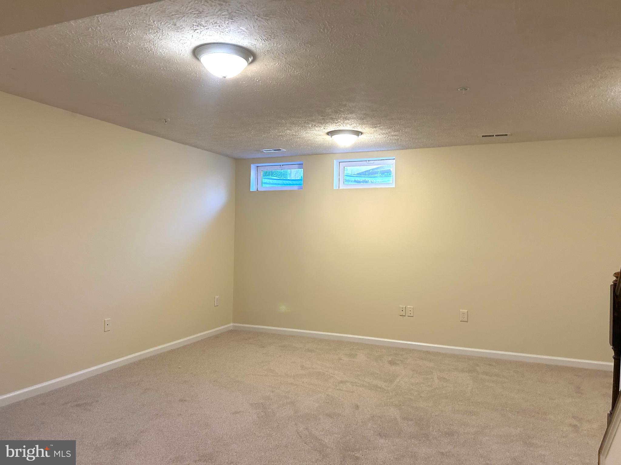 SEVEN OAKS - Residential Lease