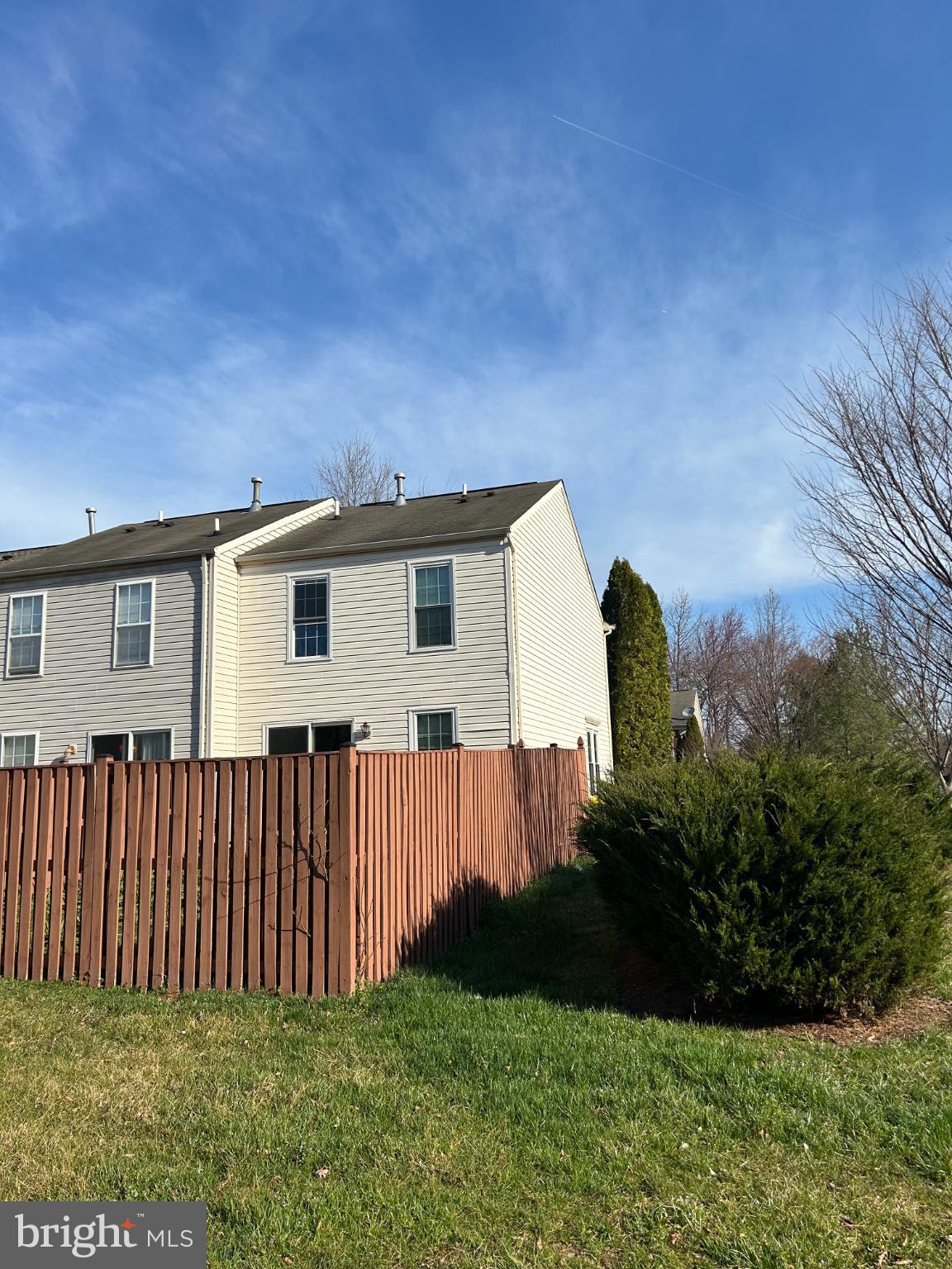 SEVEN OAKS - Residential Lease