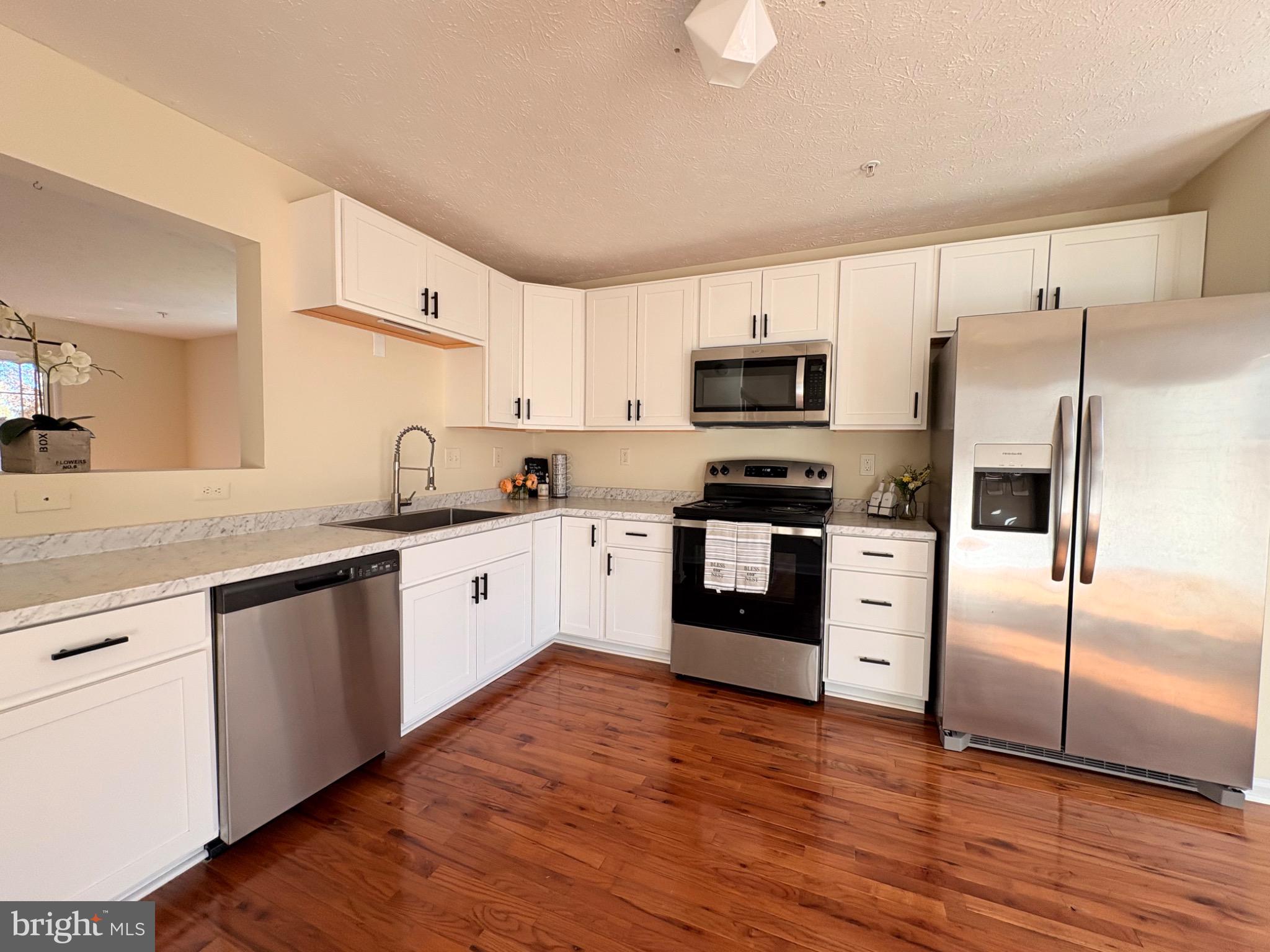 SEVEN OAKS - Residential Lease