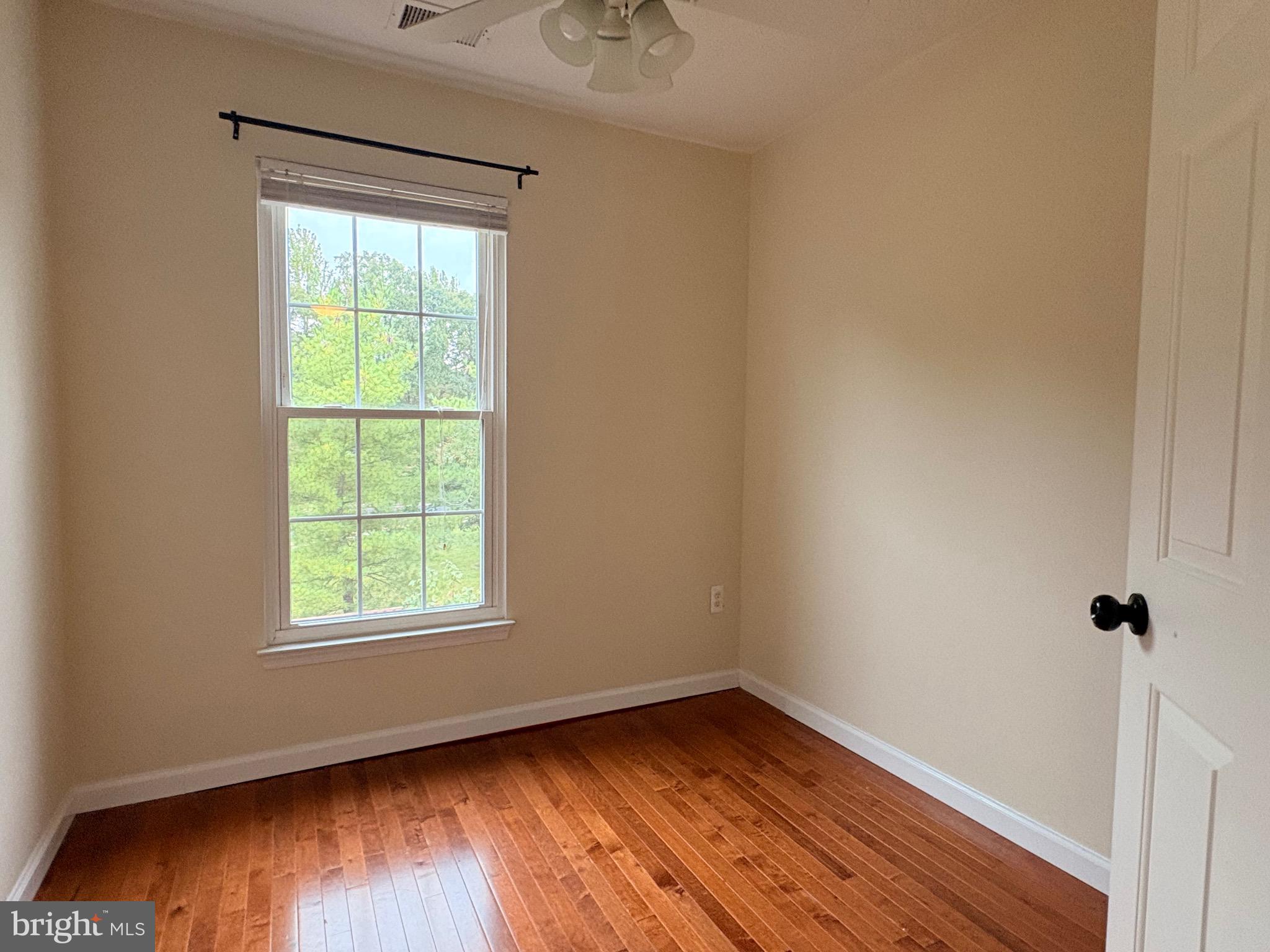 SEVEN OAKS - Residential Lease