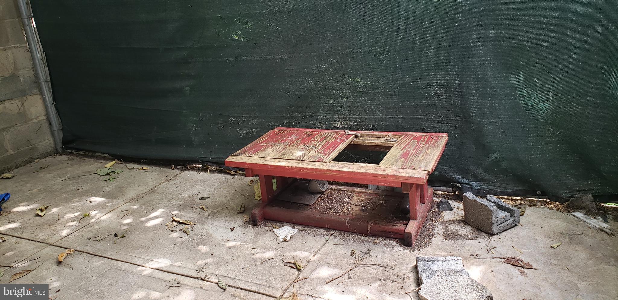 POINT BREEZE - Residential Lease