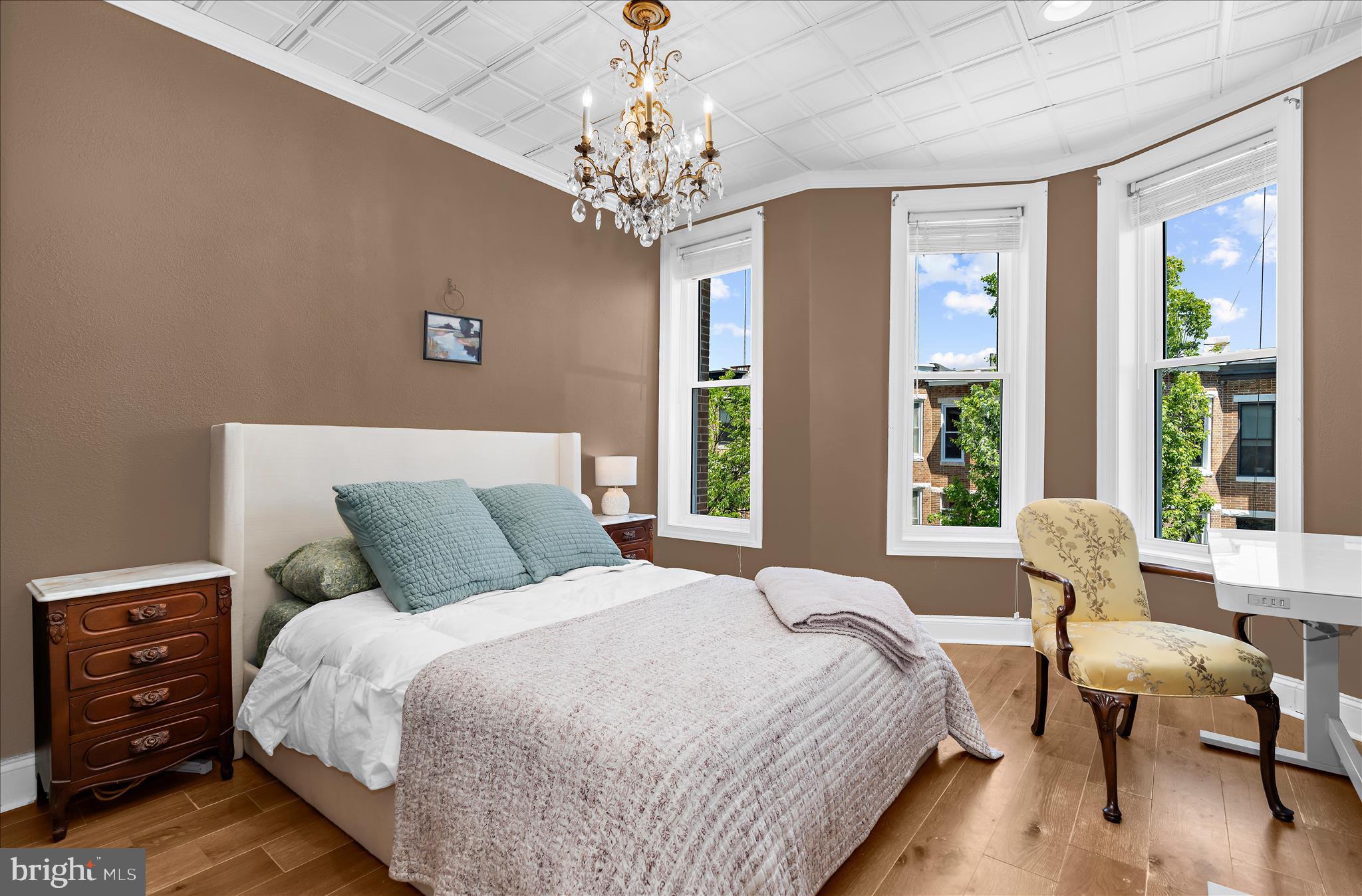 RIVERSIDE PARK - Residential