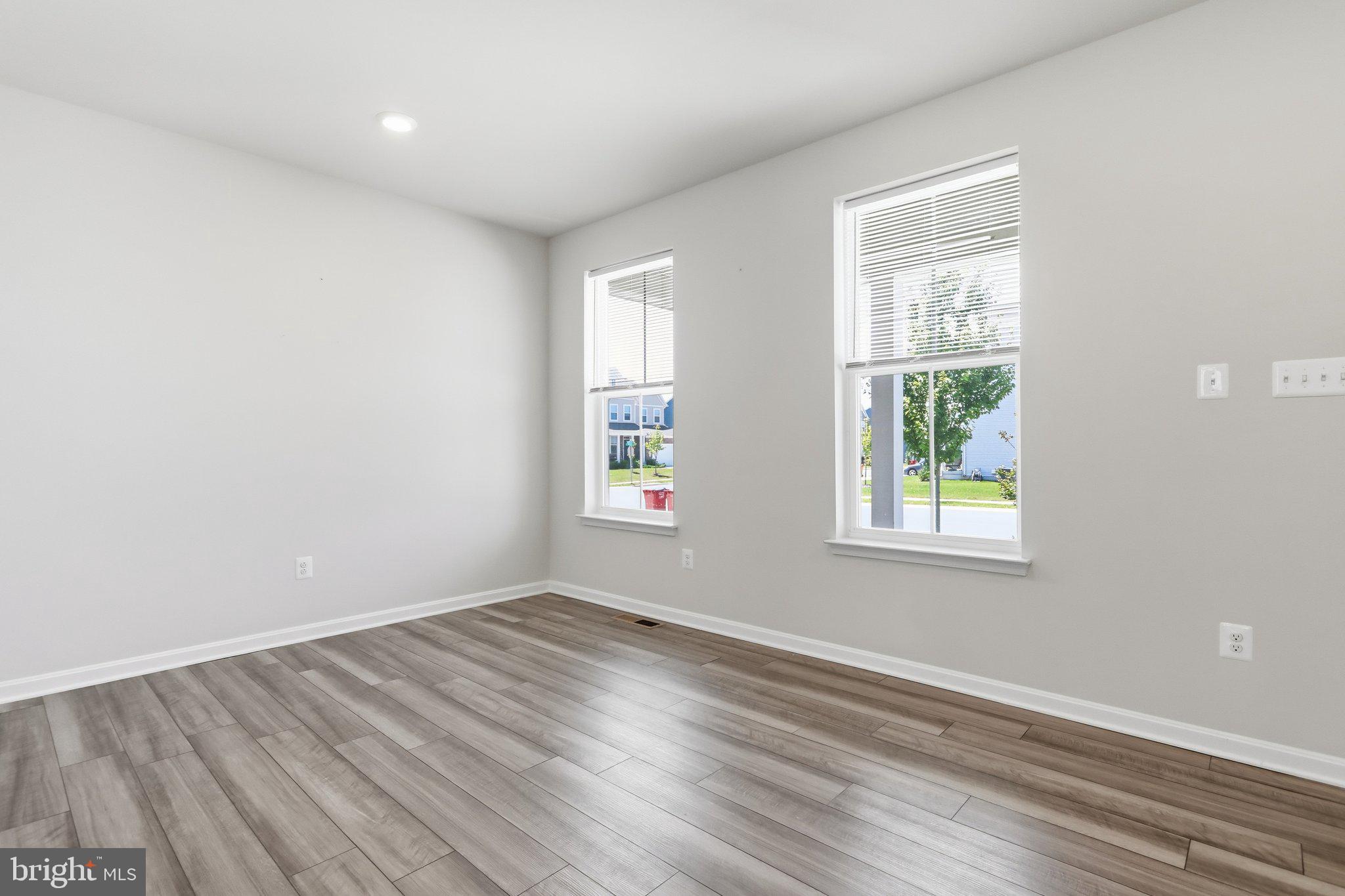 639 BARKSDALE DRIVE