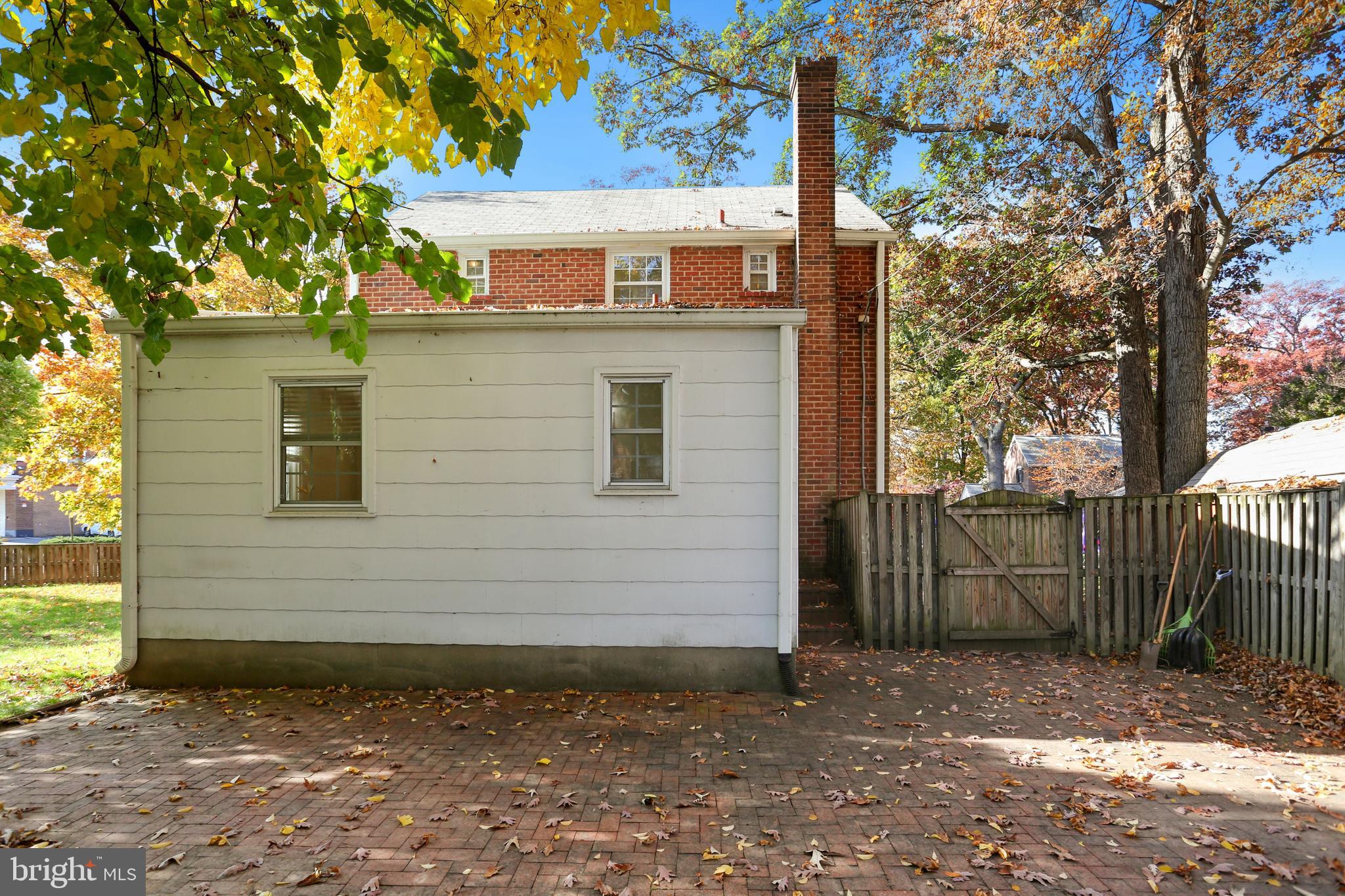 ARLINGTON FOREST - Residential Lease