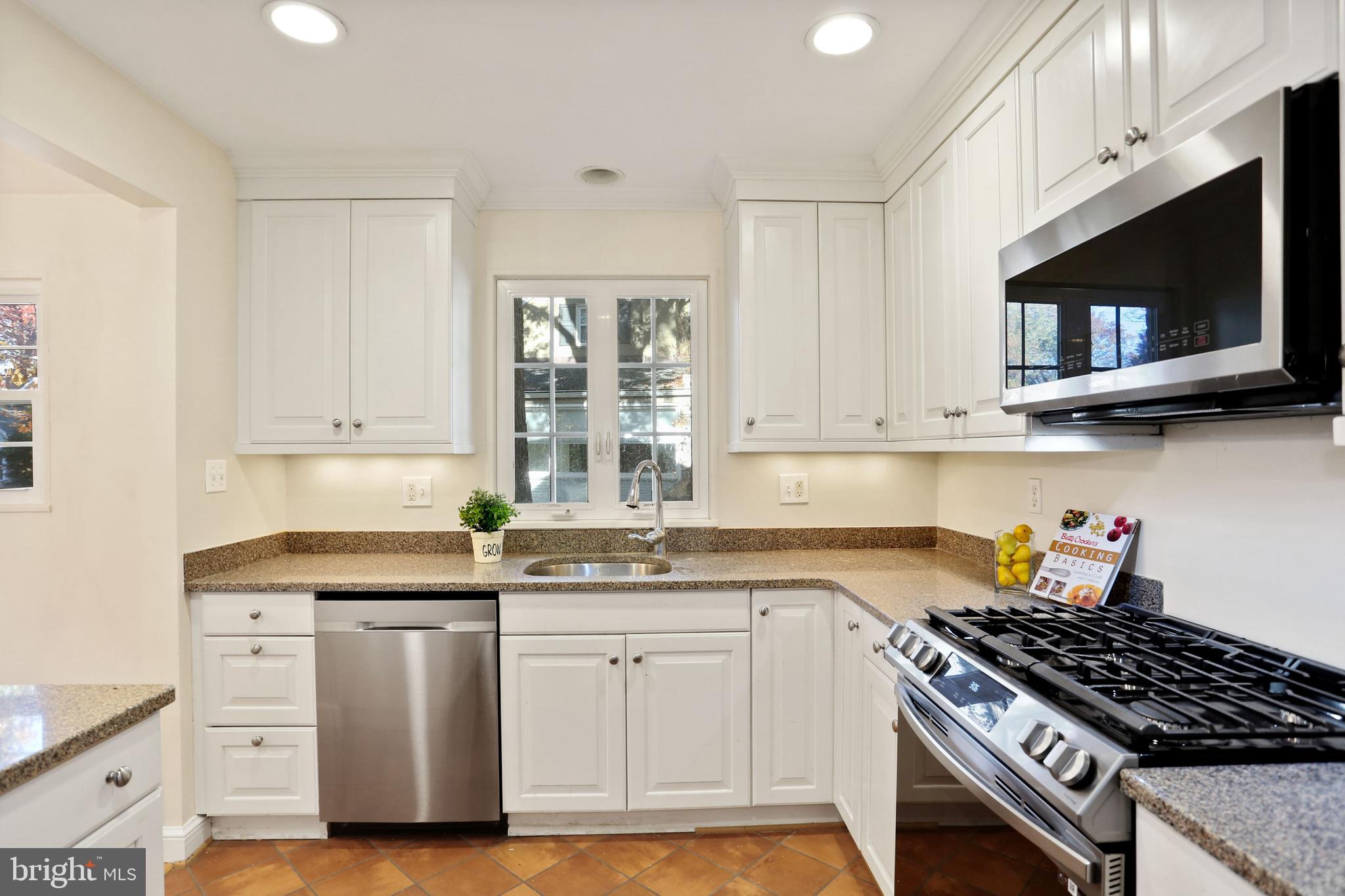 ARLINGTON FOREST - Residential Lease