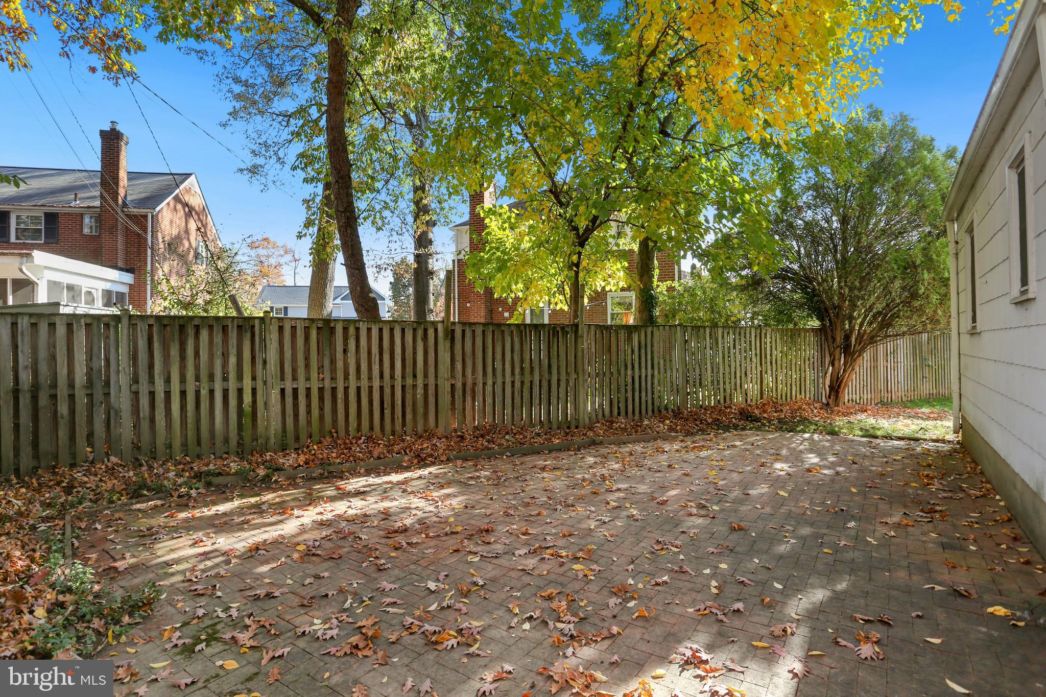 ARLINGTON FOREST - Residential Lease