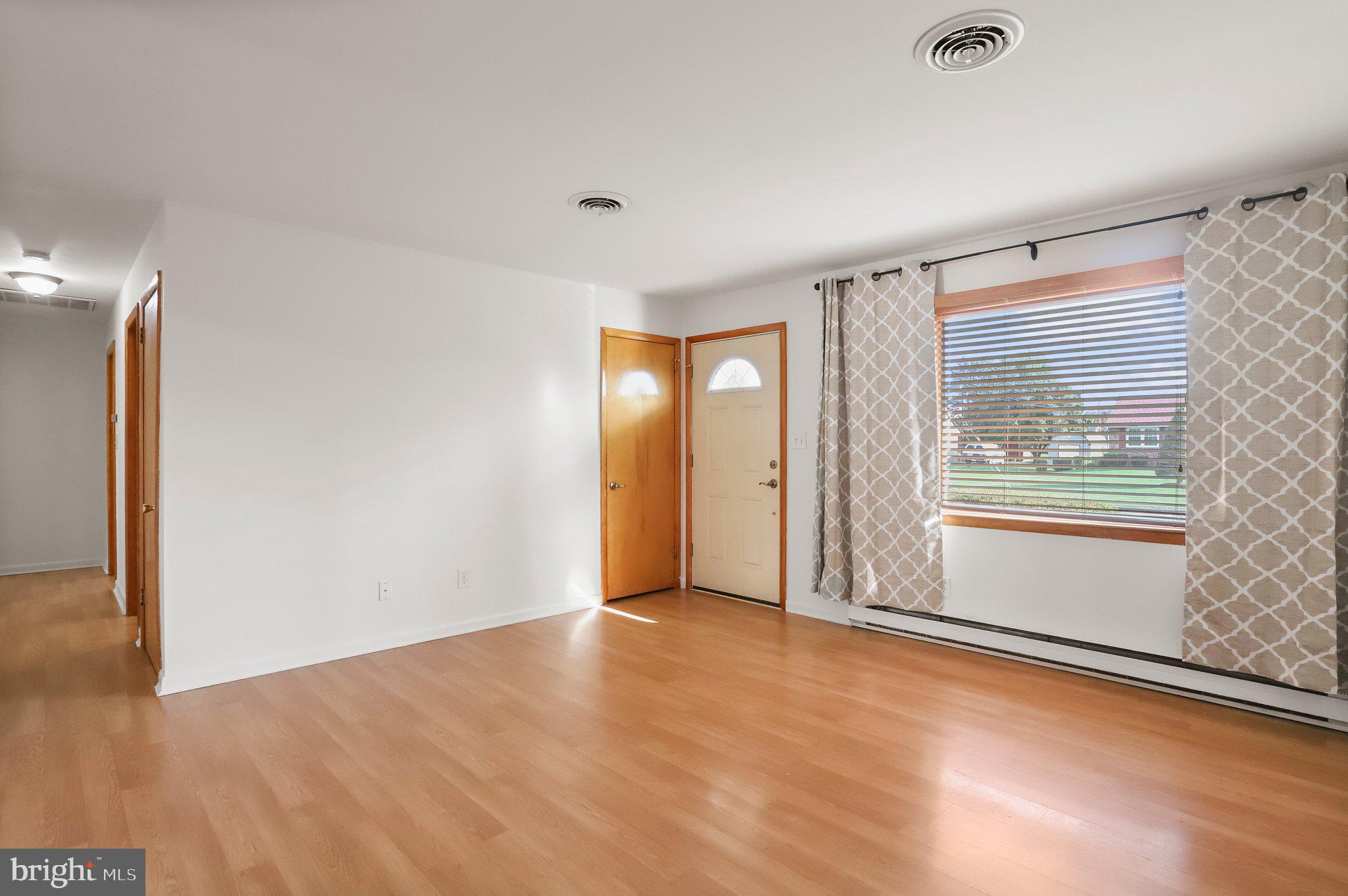 TOWN AND COUNTRY - Residential Lease