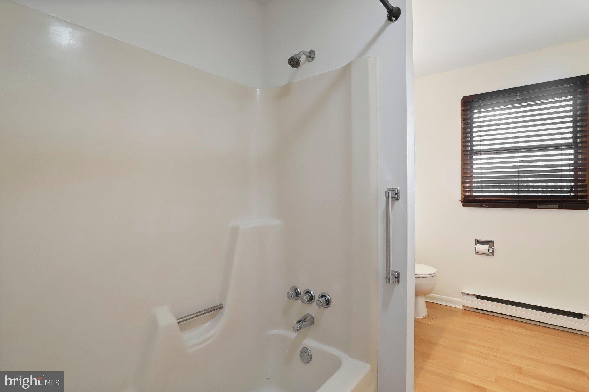 TOWN AND COUNTRY - Residential Lease