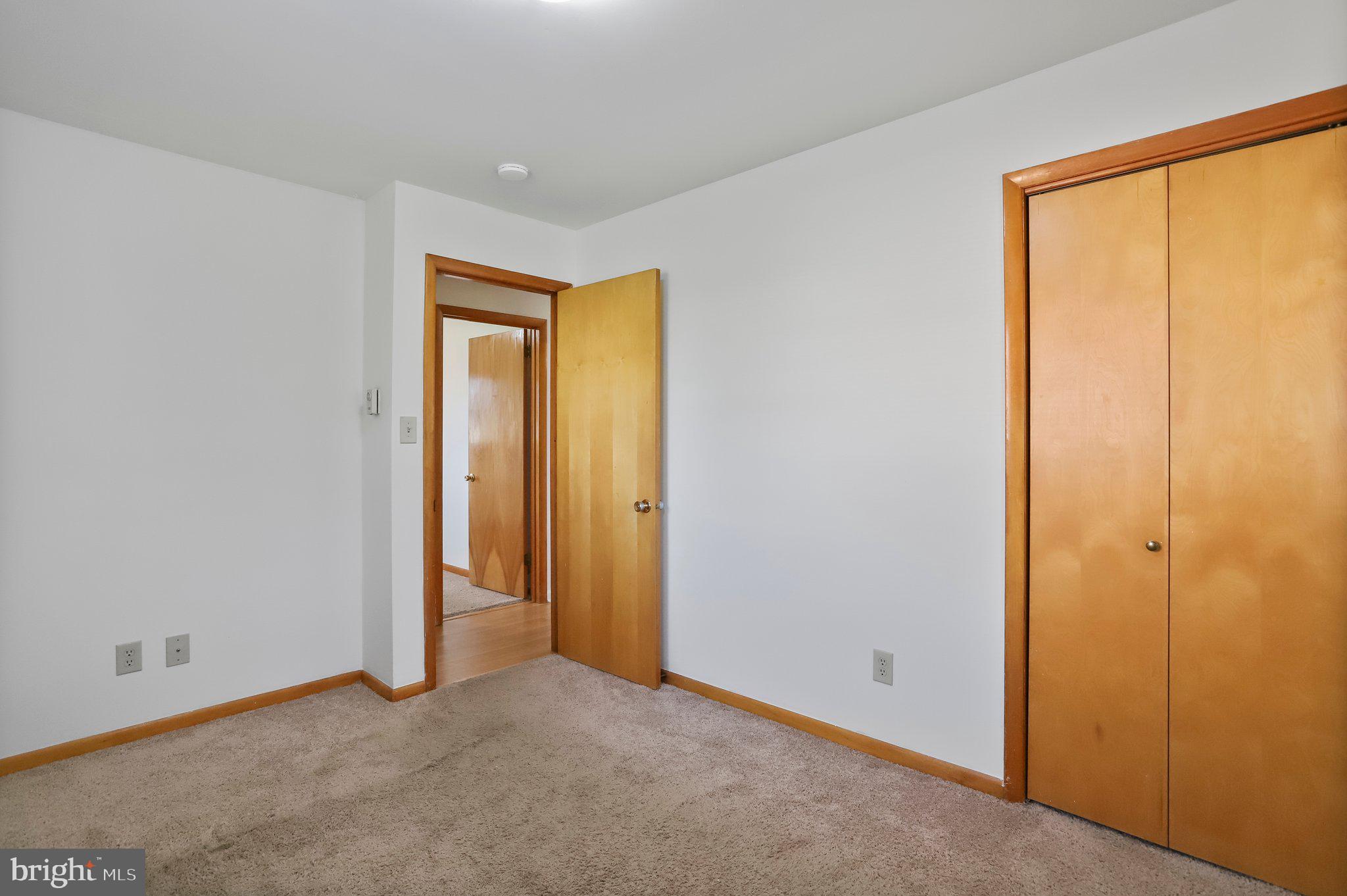 TOWN AND COUNTRY - Residential Lease