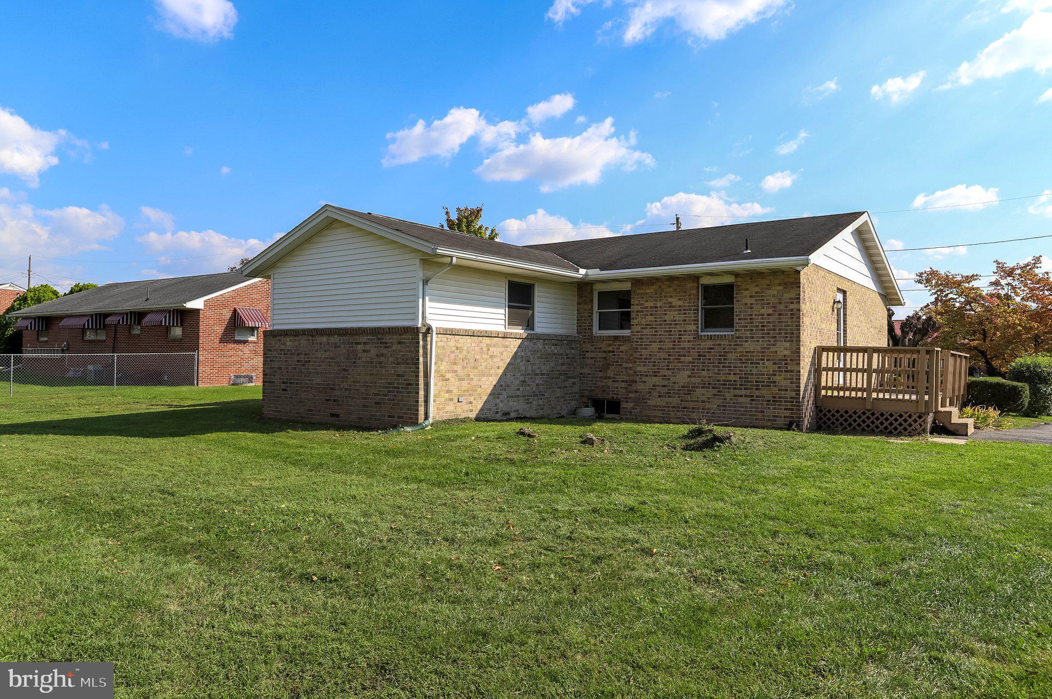 TOWN AND COUNTRY - Residential Lease