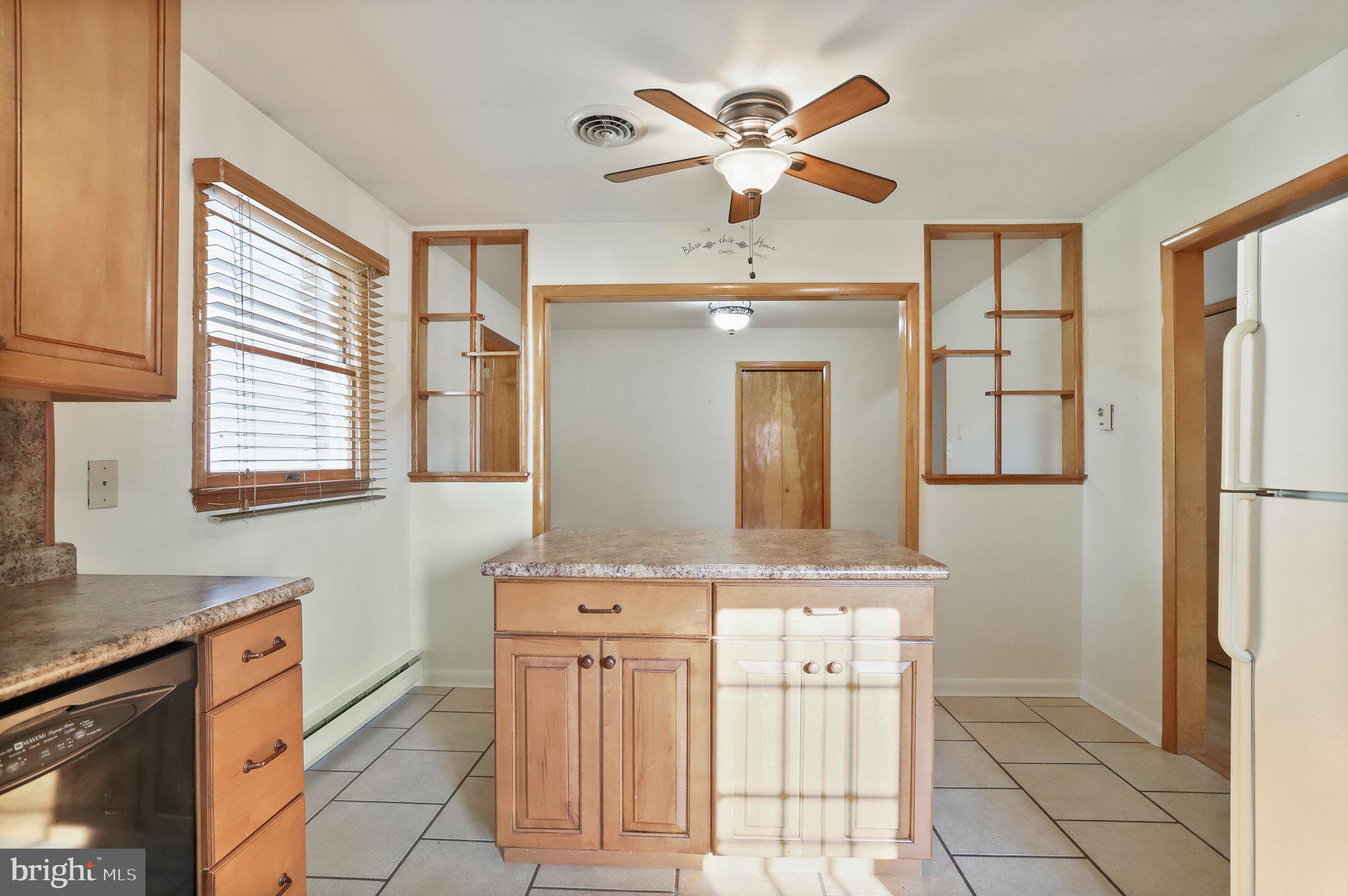 TOWN AND COUNTRY - Residential Lease