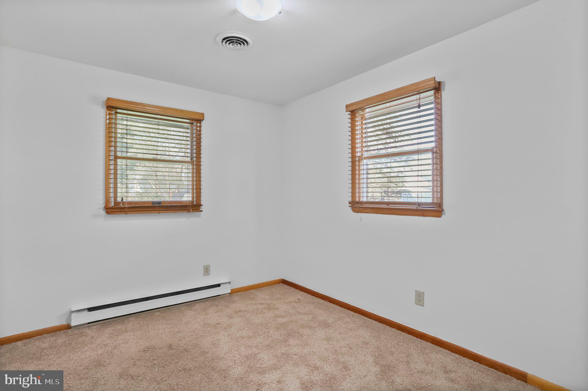 TOWN AND COUNTRY - Residential Lease