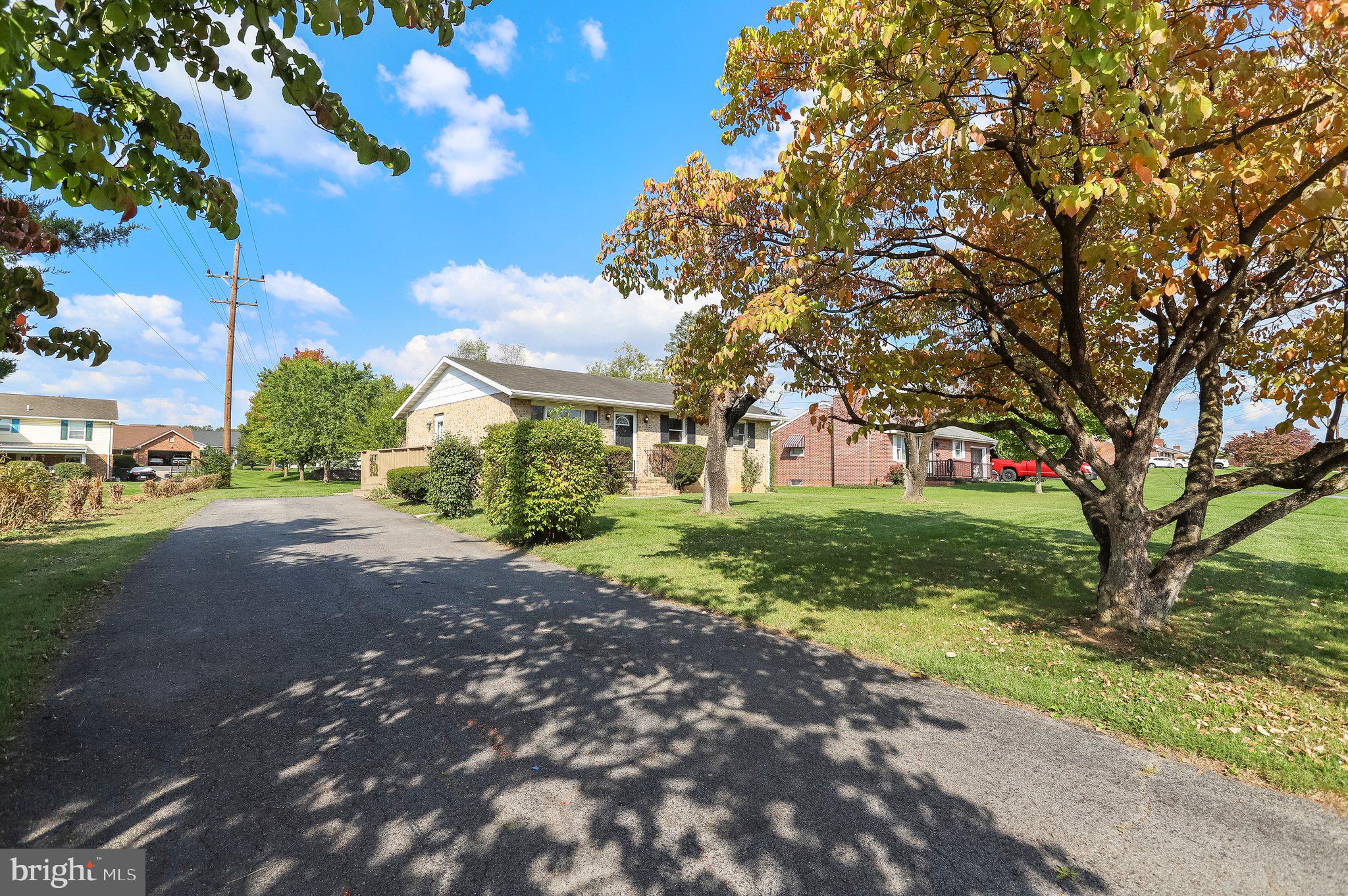 TOWN AND COUNTRY - Residential Lease