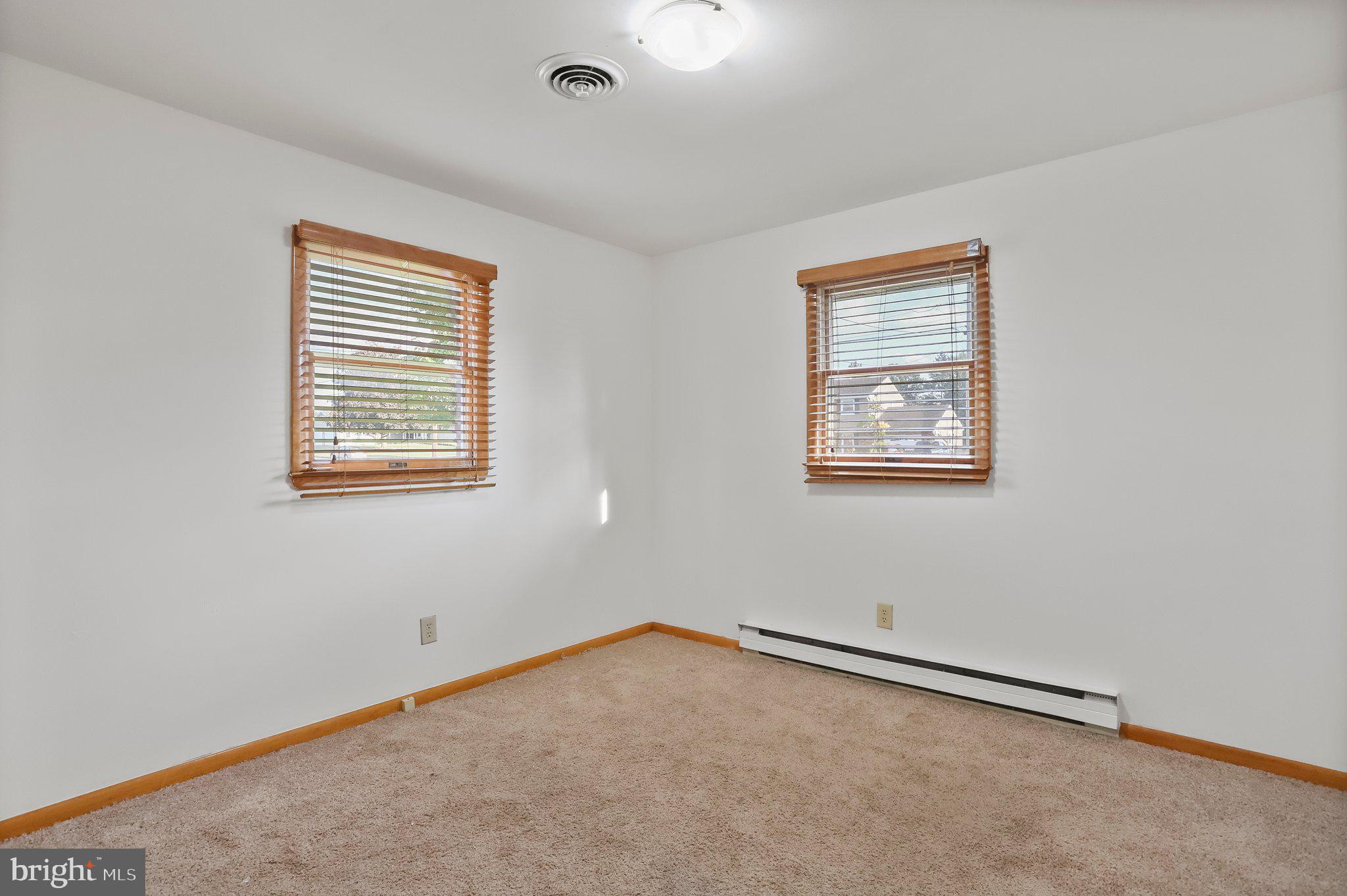 TOWN AND COUNTRY - Residential Lease