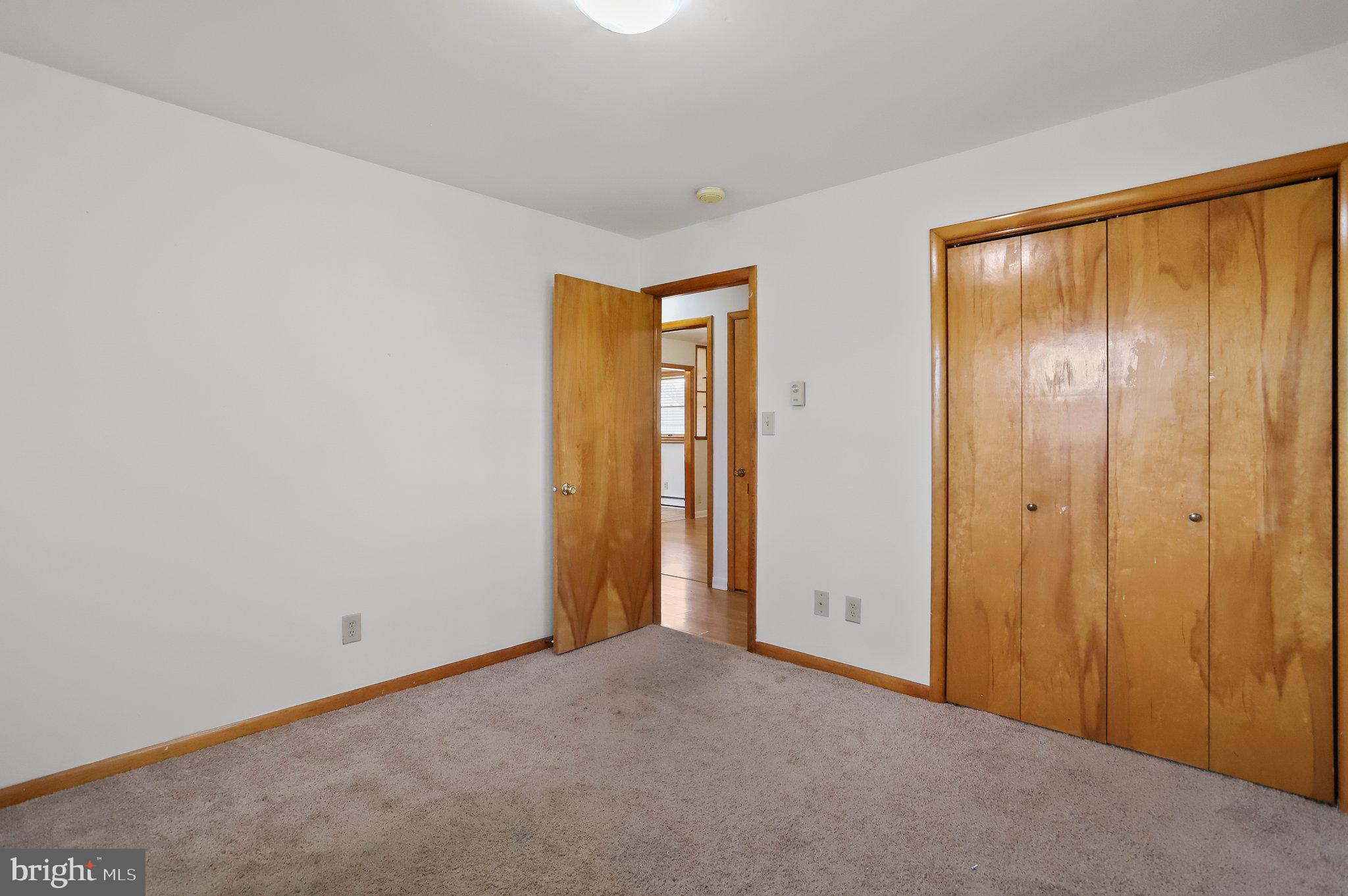 TOWN AND COUNTRY - Residential Lease