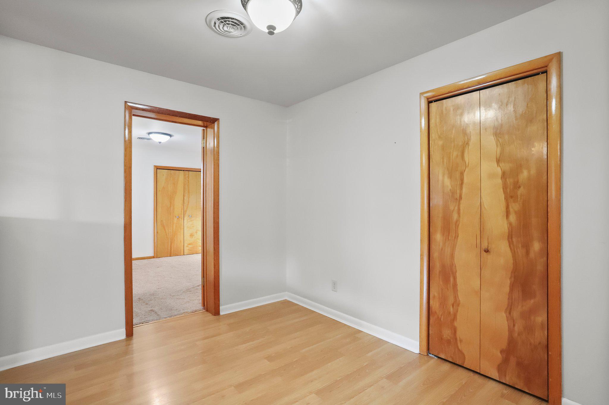 TOWN AND COUNTRY - Residential Lease