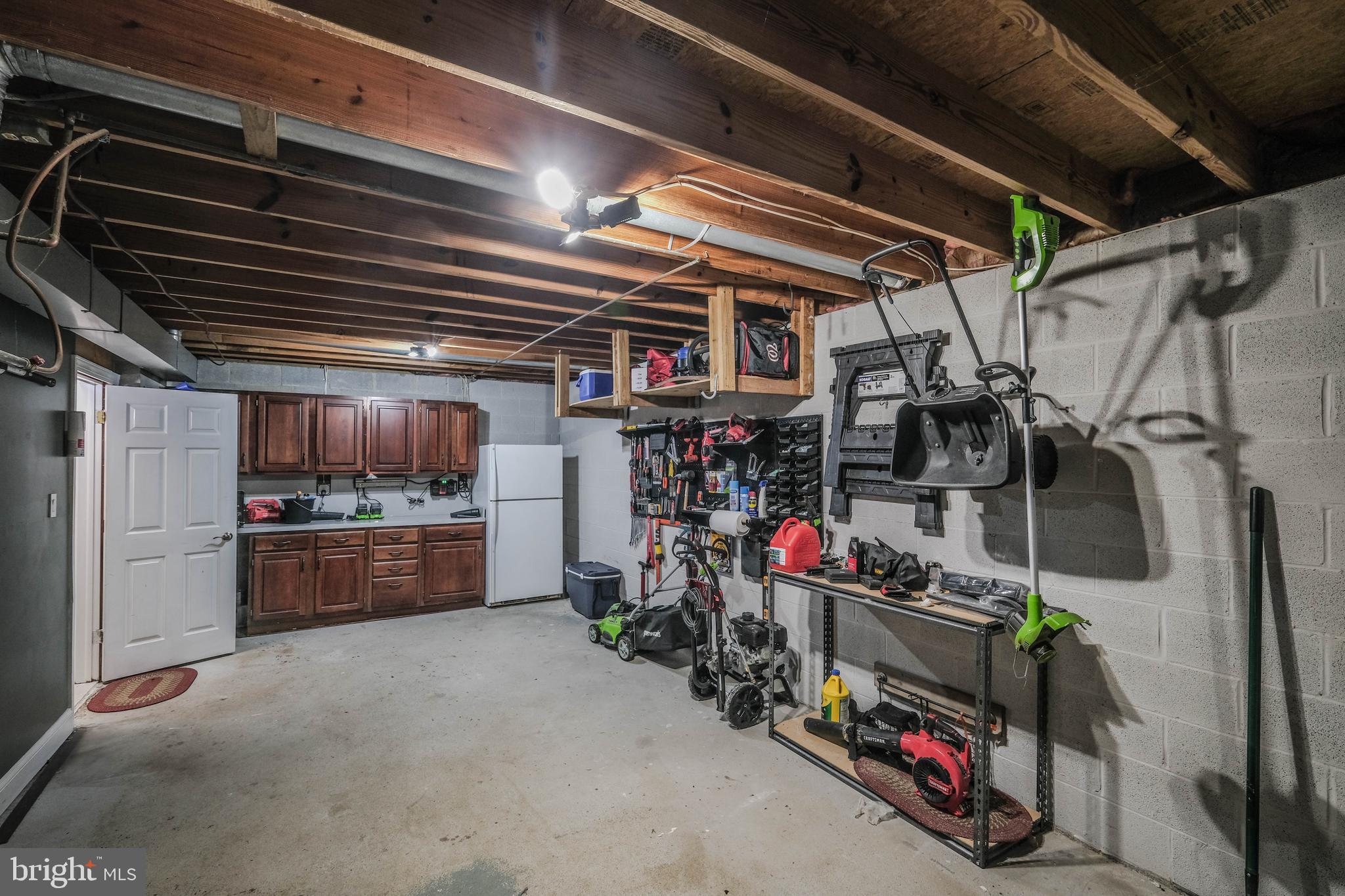 LAKE HOLIDAY ESTATES - Residential