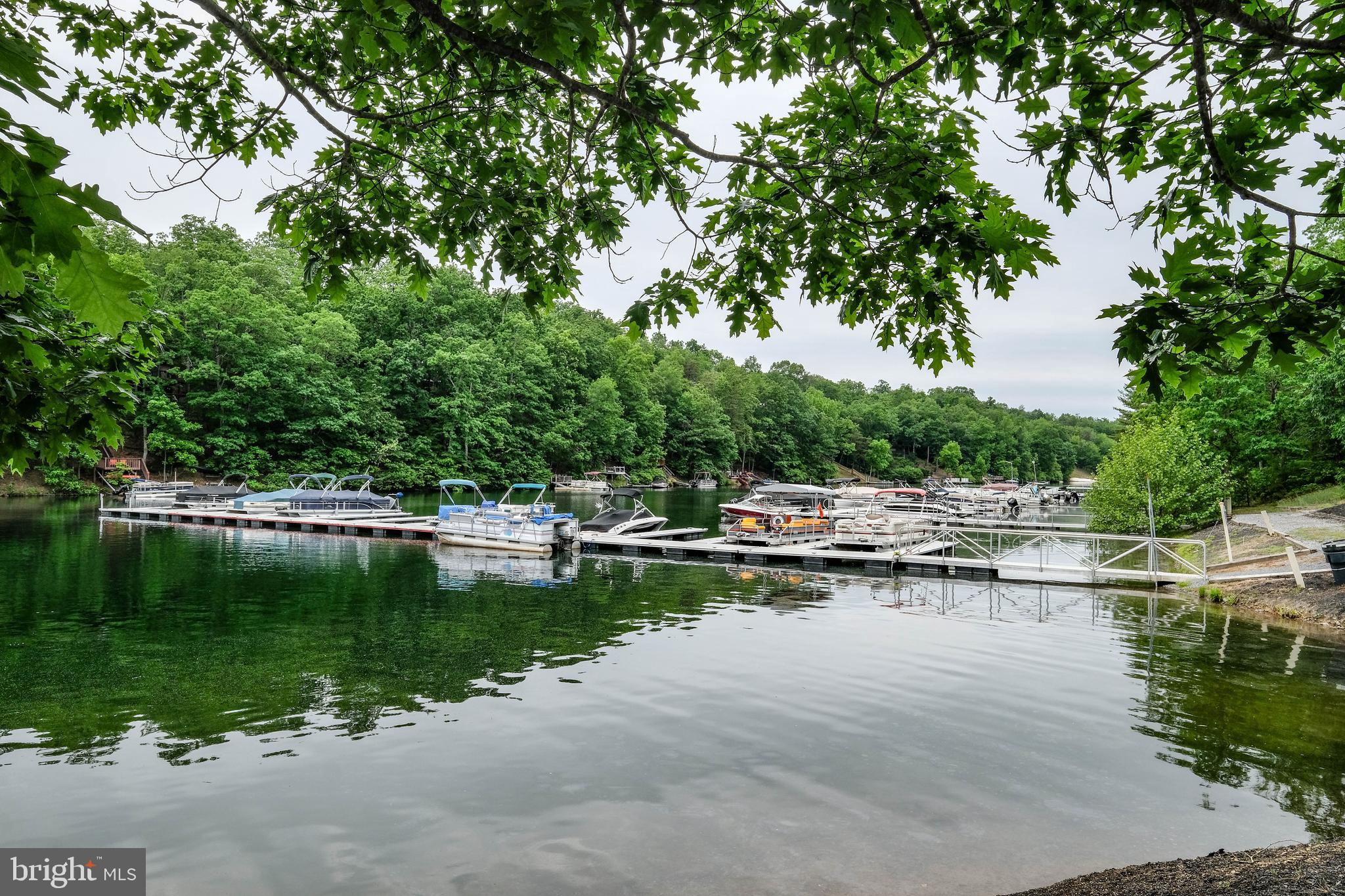 LAKE HOLIDAY ESTATES - Residential