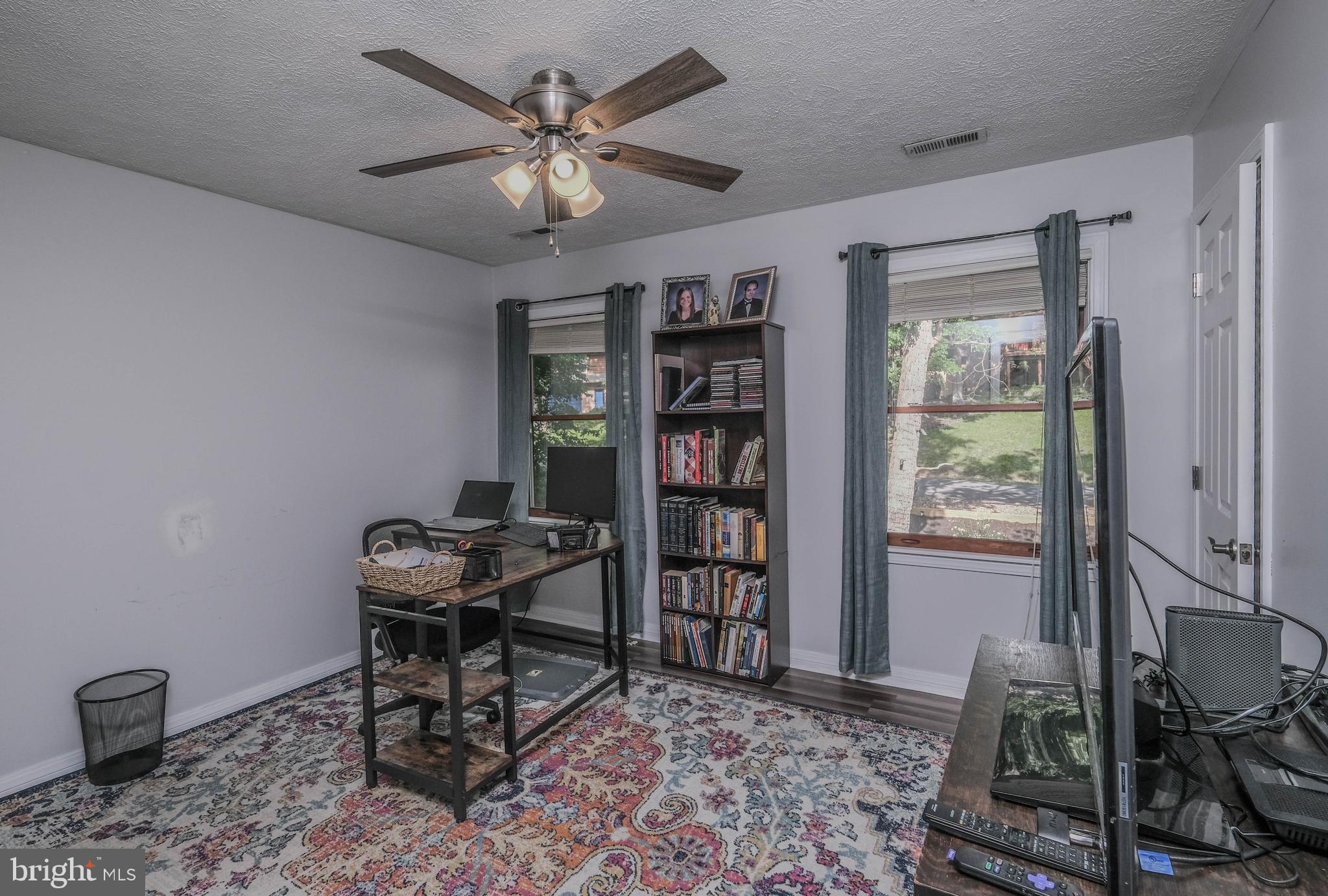 LAKE HOLIDAY ESTATES - Residential