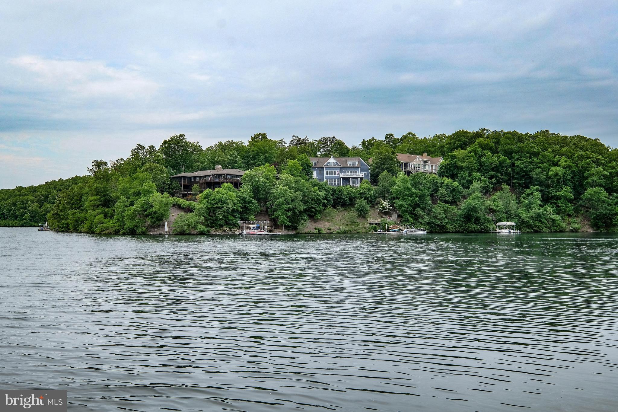 LAKE HOLIDAY ESTATES - Residential