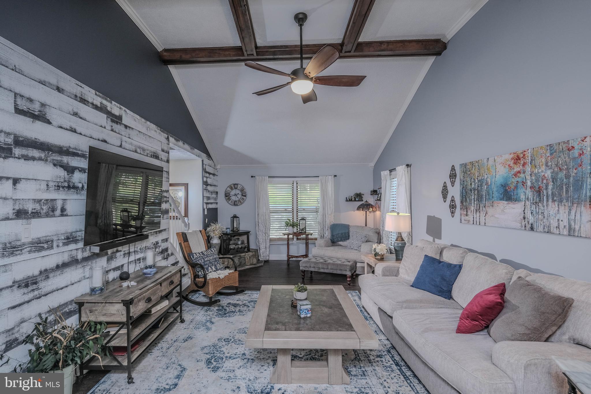 LAKE HOLIDAY ESTATES - Residential