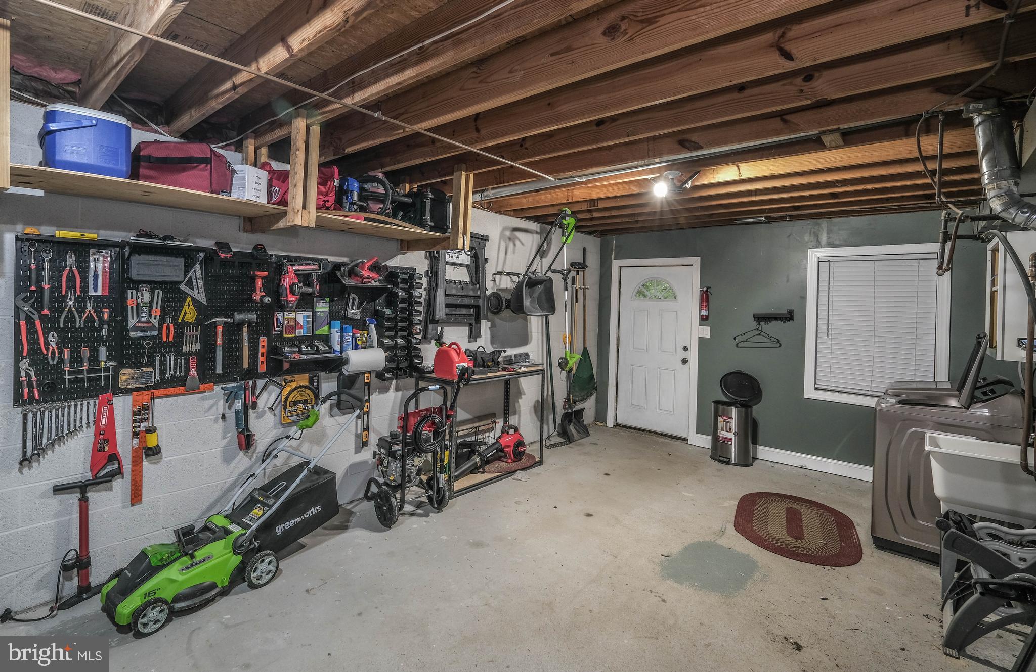 LAKE HOLIDAY ESTATES - Residential