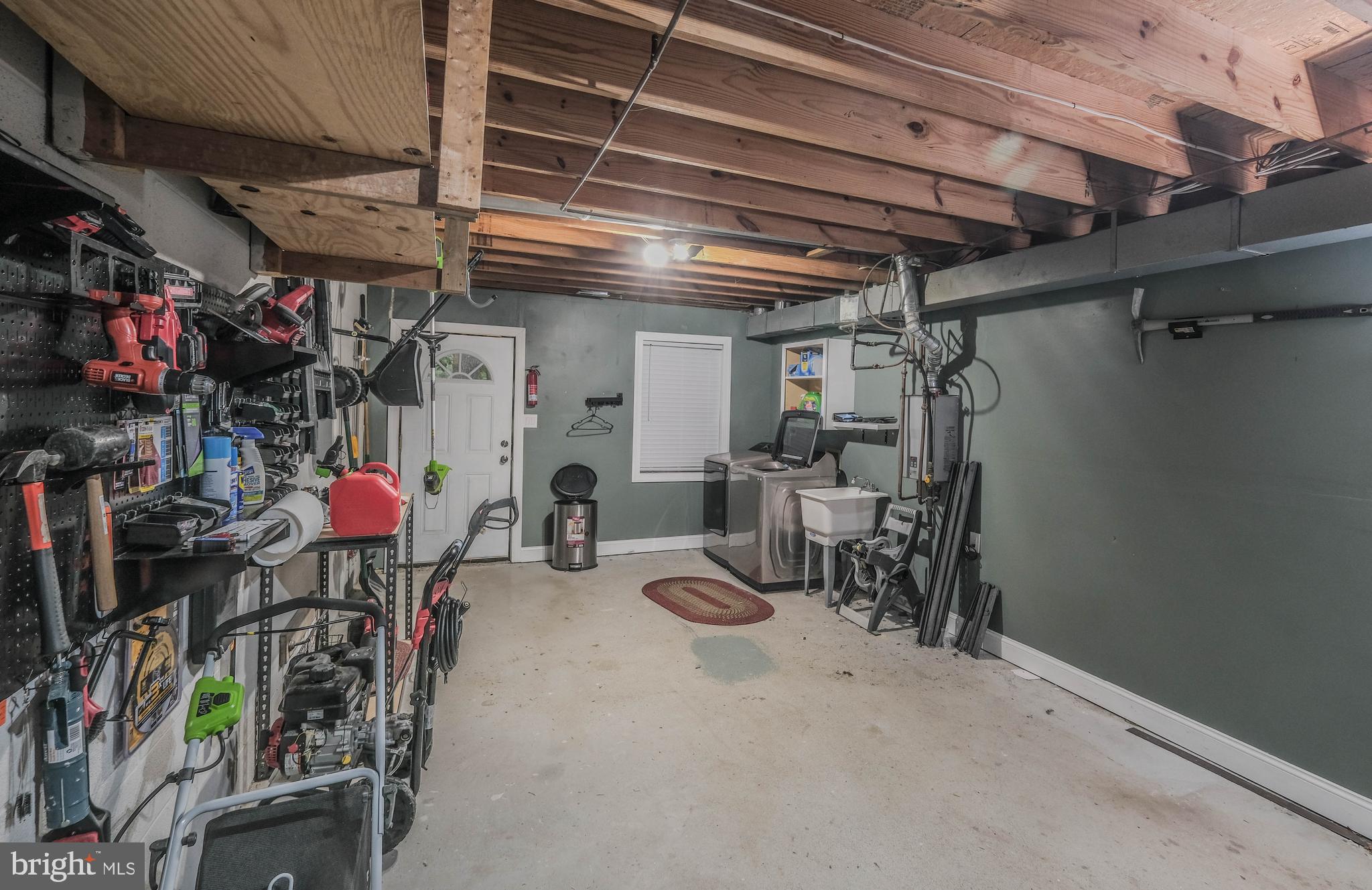 LAKE HOLIDAY ESTATES - Residential