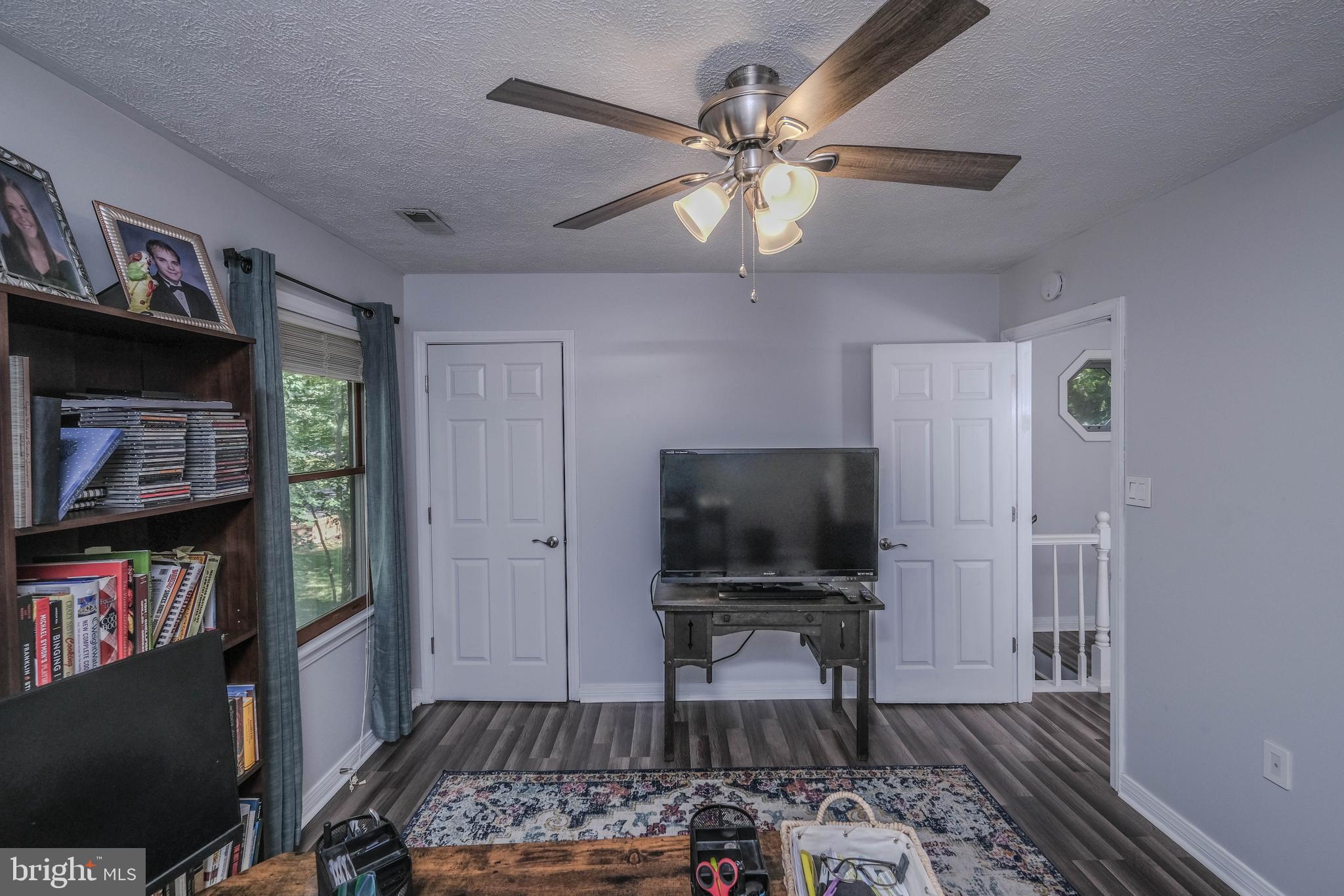 LAKE HOLIDAY ESTATES - Residential